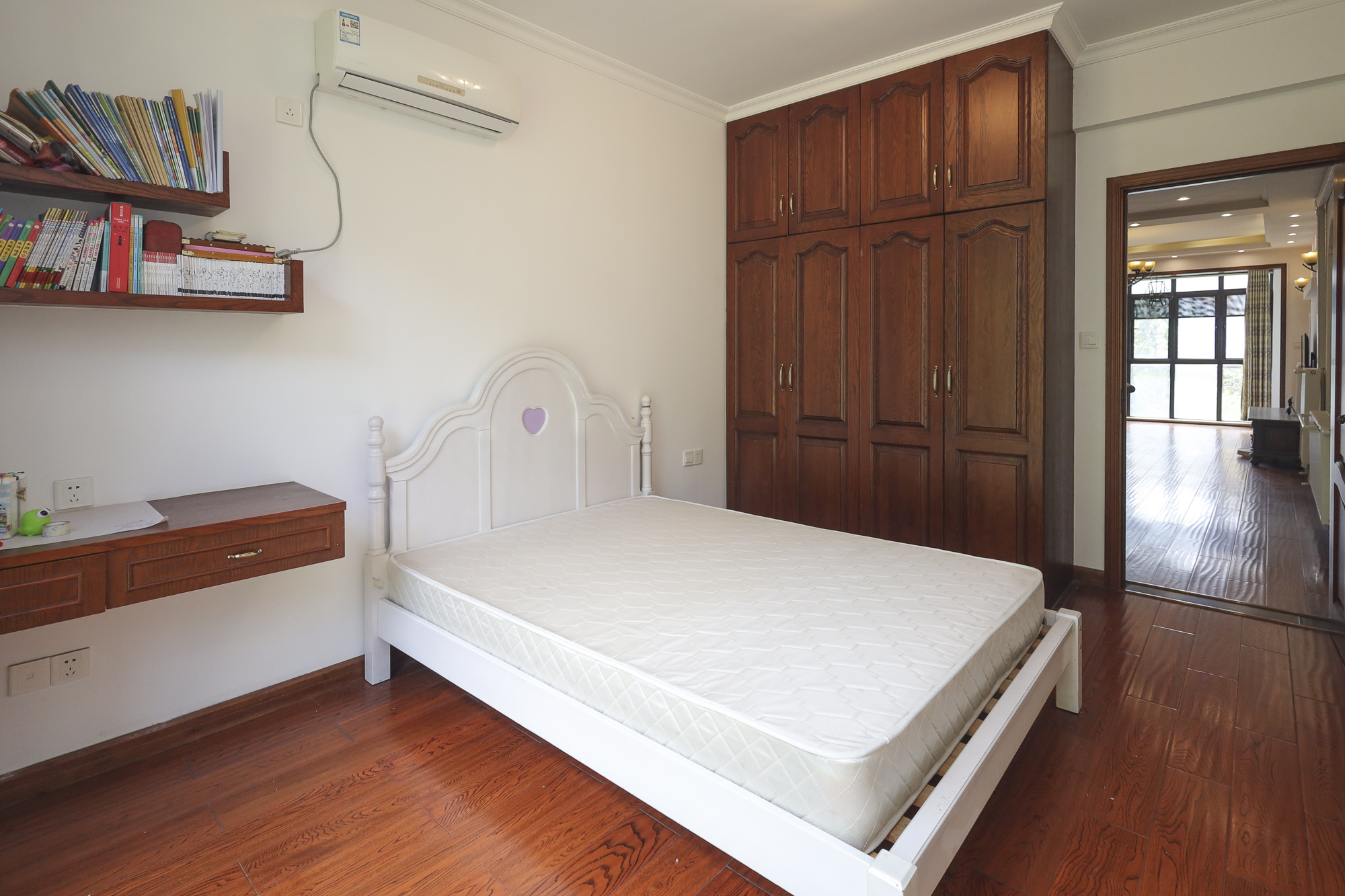 幸福考拉  3室2厅2卫    103.8万卧室