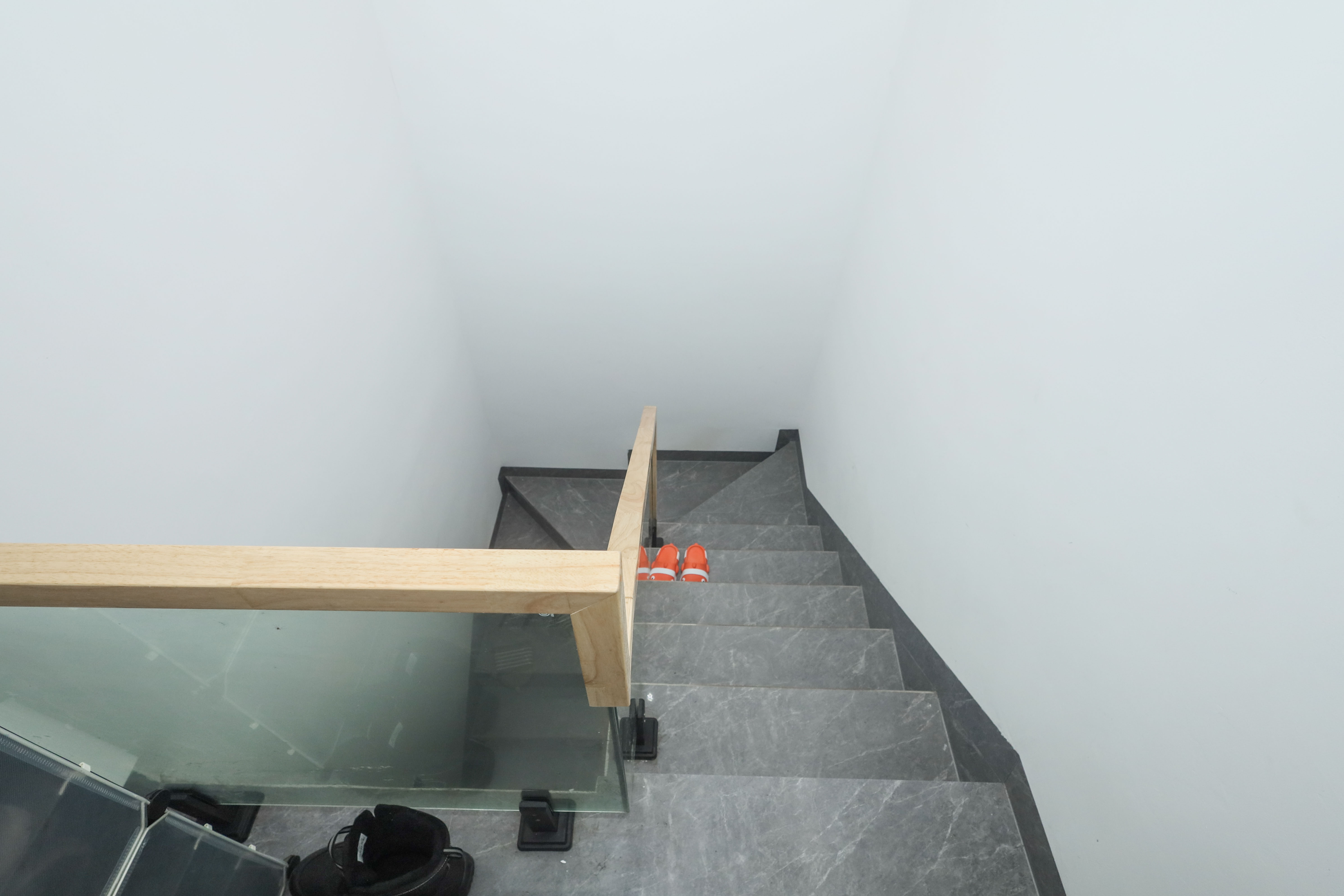 建发央著  4室2厅2卫   300.00万其他
