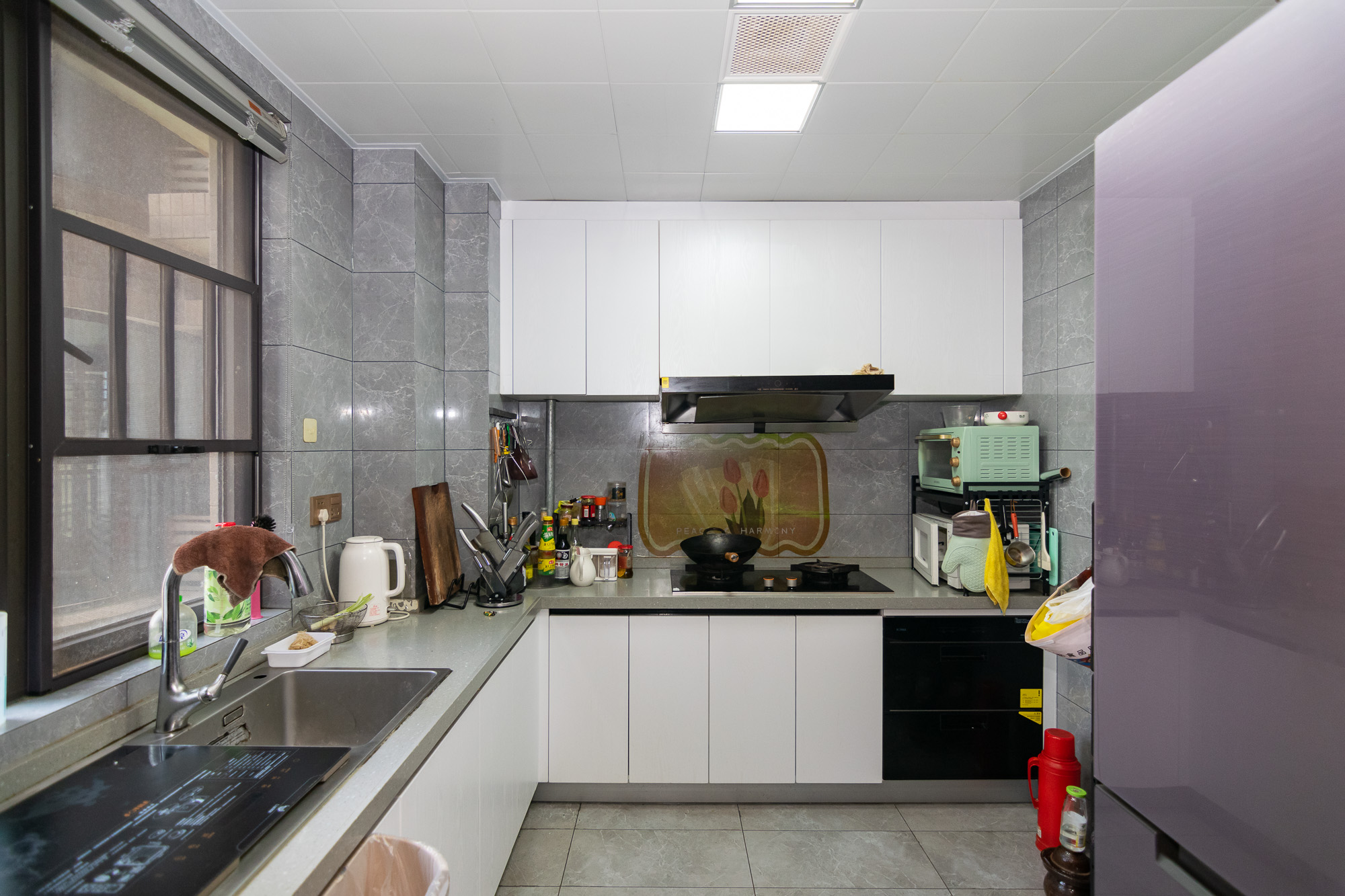 润和美郡（润和紫郡五期）  5室2厅2卫    143.8万厨房