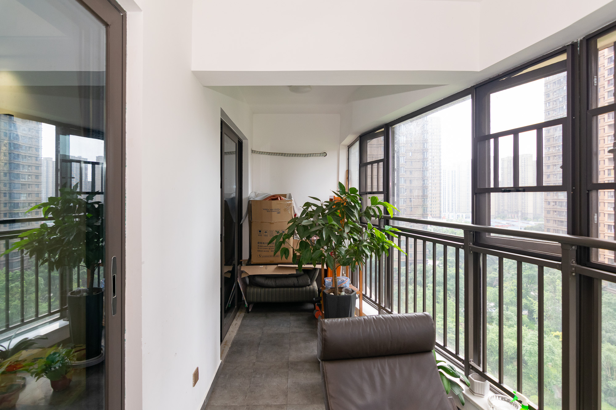 润和美郡(润和紫郡五期) 5室2厅2卫 143.8万 润和美郡(润和紫郡五期) 5室2厅2卫 143.8万阳台