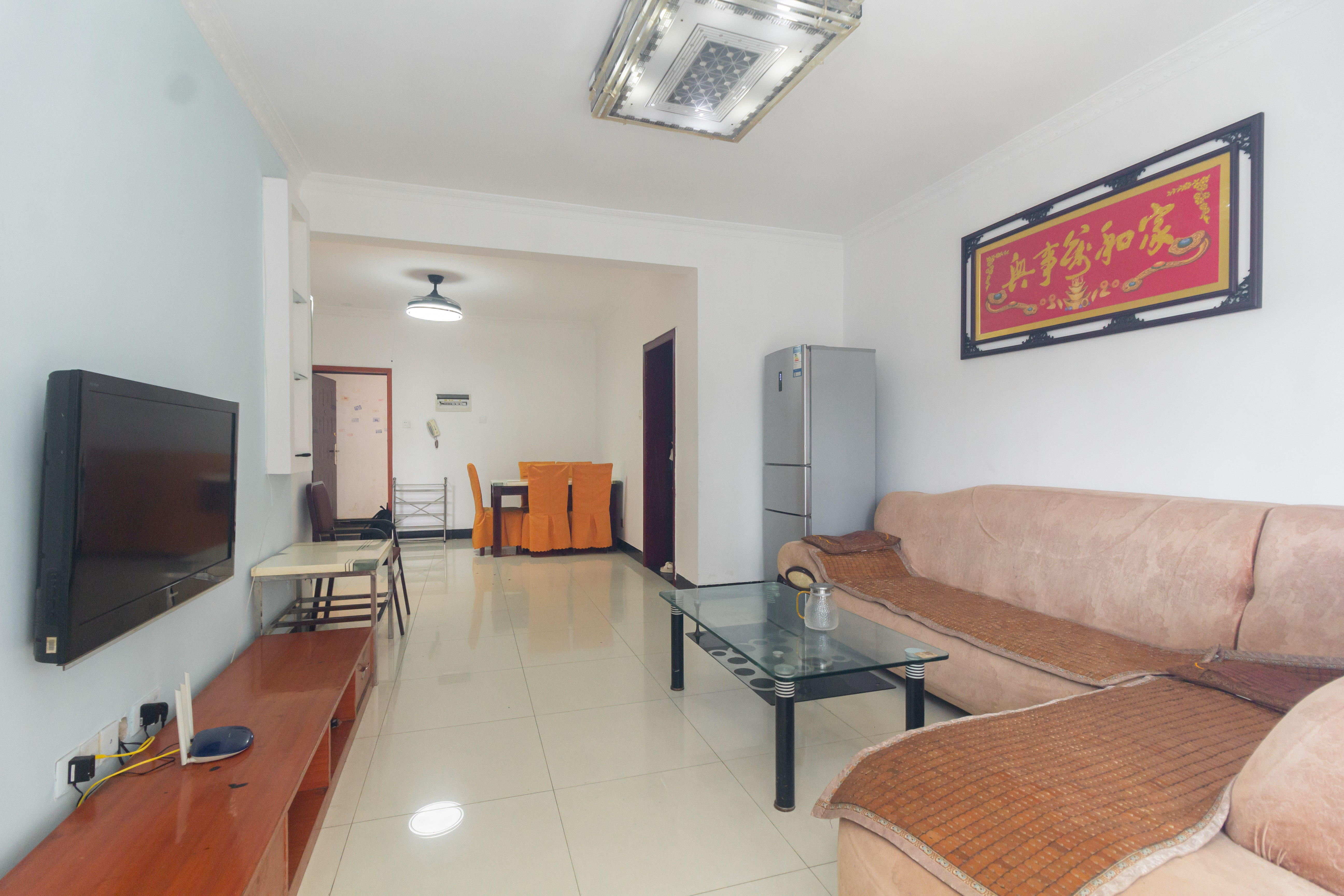 方略学府佳境 2室2厅1卫 42.8万 方略学府佳境 2室2厅1卫 42.8万客厅