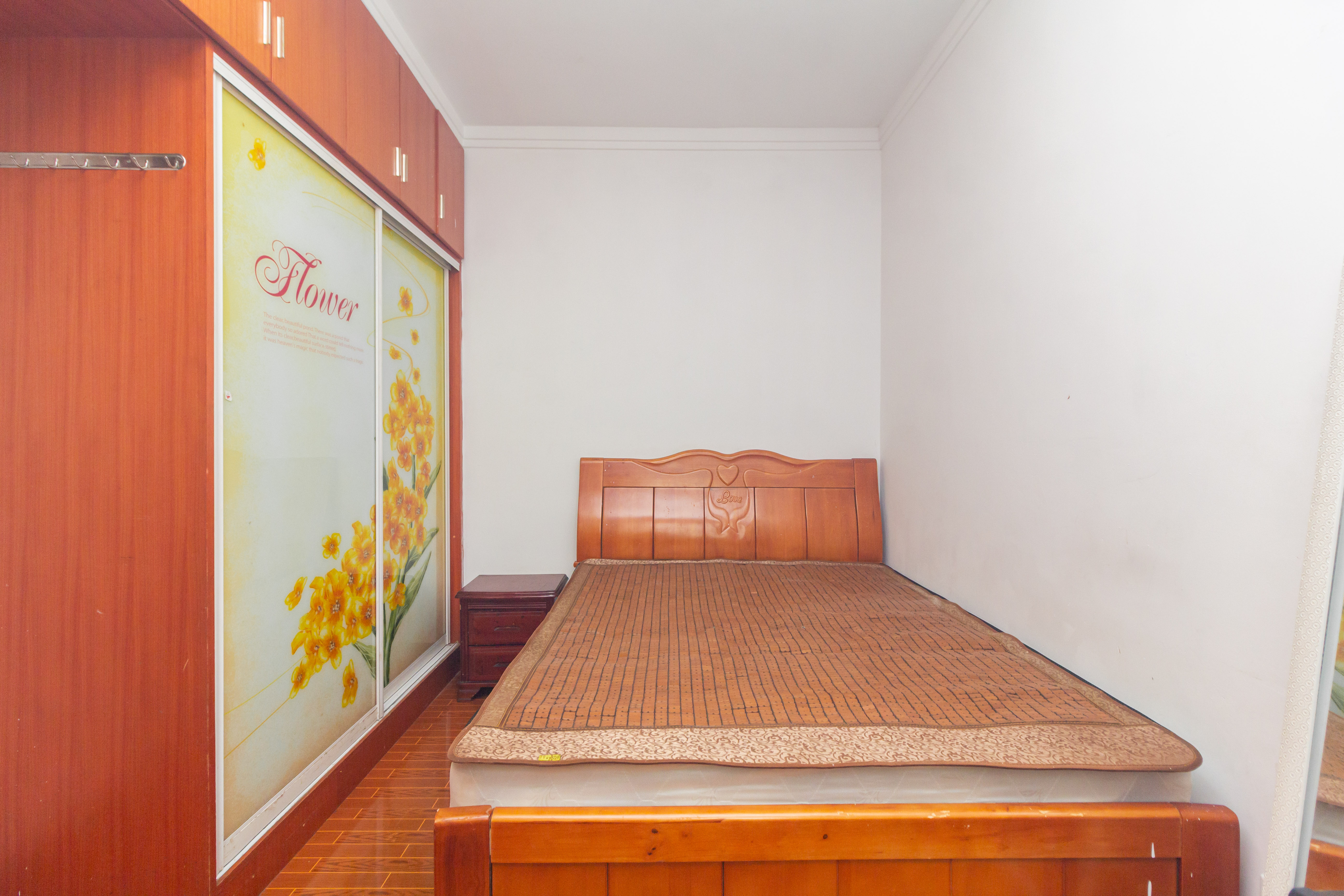 方略学府佳境 2室2厅1卫 42.8万 方略学府佳境 2室2厅1卫 42.8万卧室