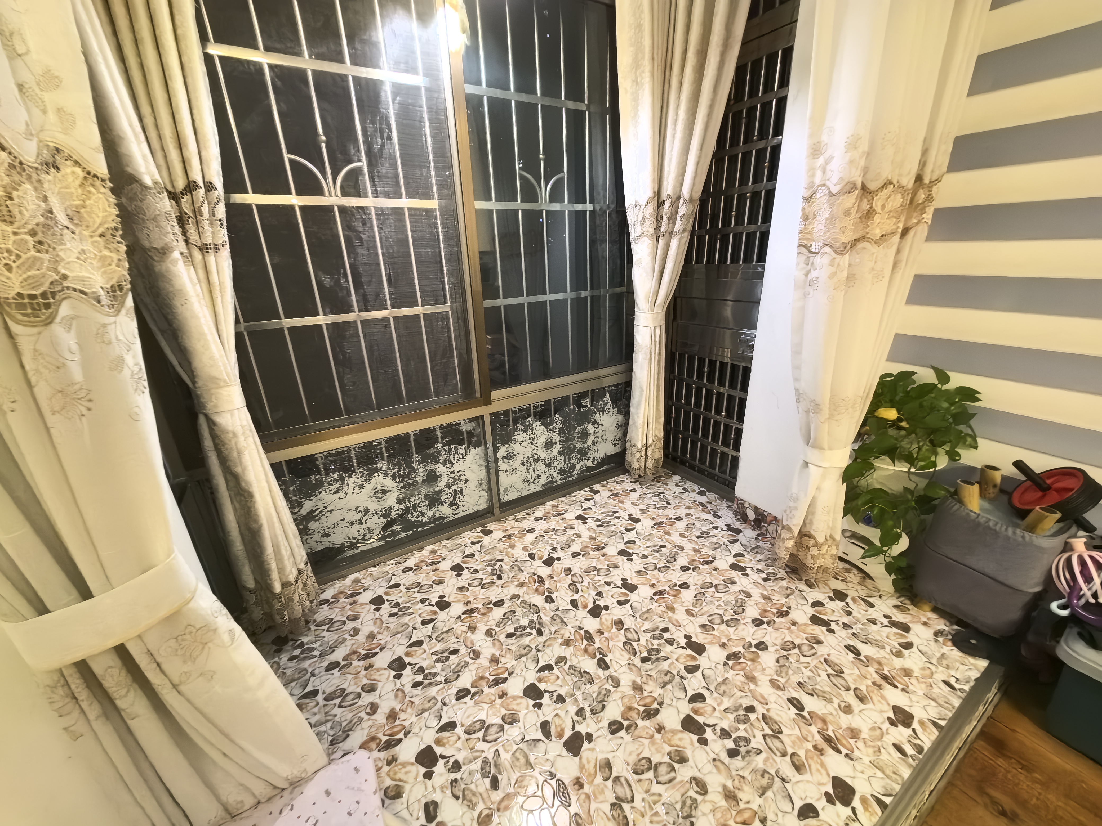 阳光爱琴海 2室2厅1卫 32.8万 阳光爱琴海 2室2厅1卫 32.8万室内图