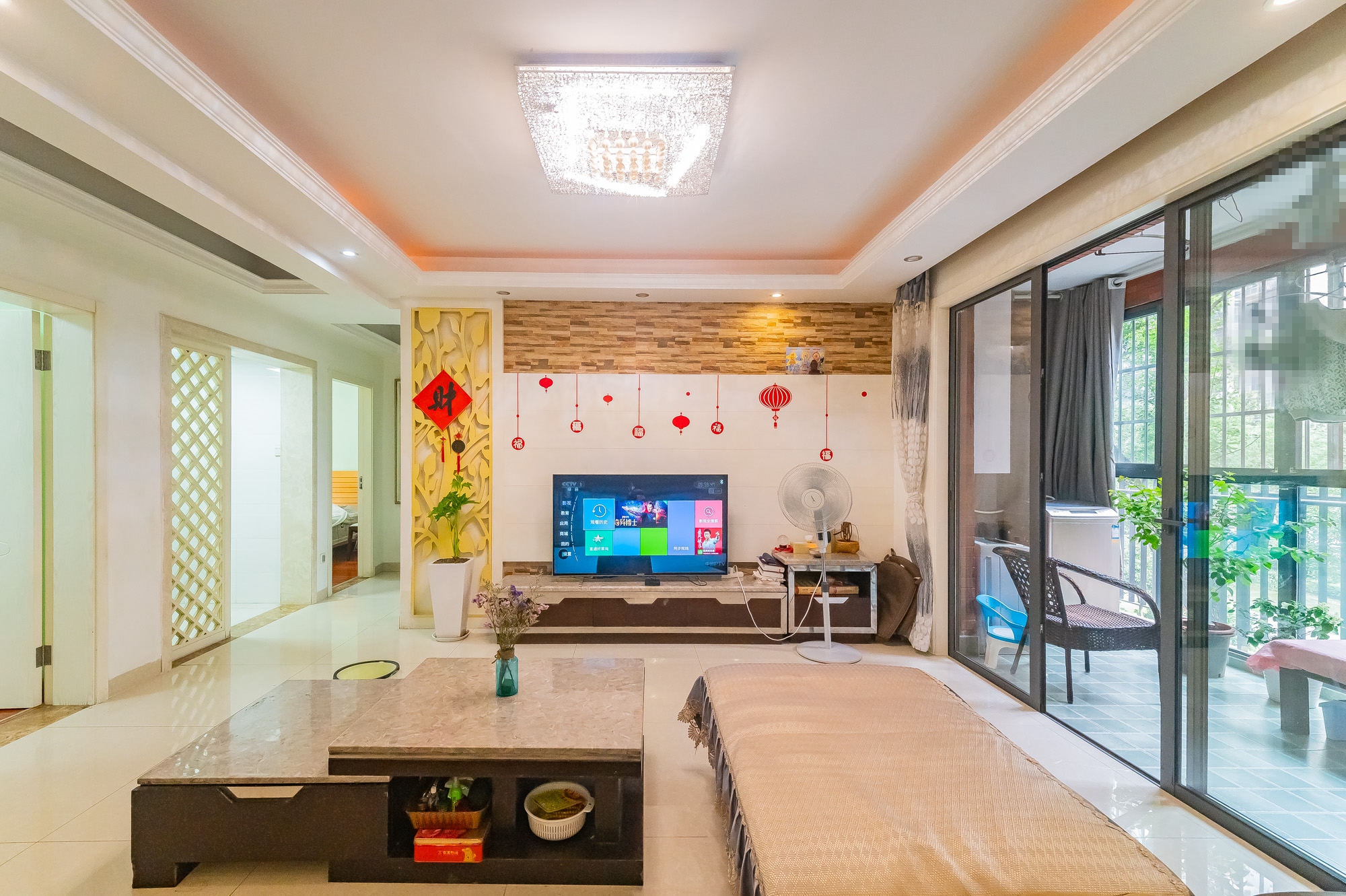 华润凤凰城二期 4室2厅2卫 99.8万 华润凤凰城二期 4室2厅2卫 99.8万客厅