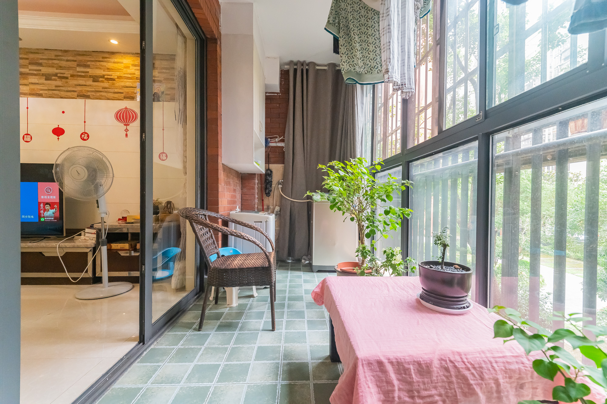 华润凤凰城二期 4室2厅2卫 99.8万 华润凤凰城二期 4室2厅2卫 99.8万阳台