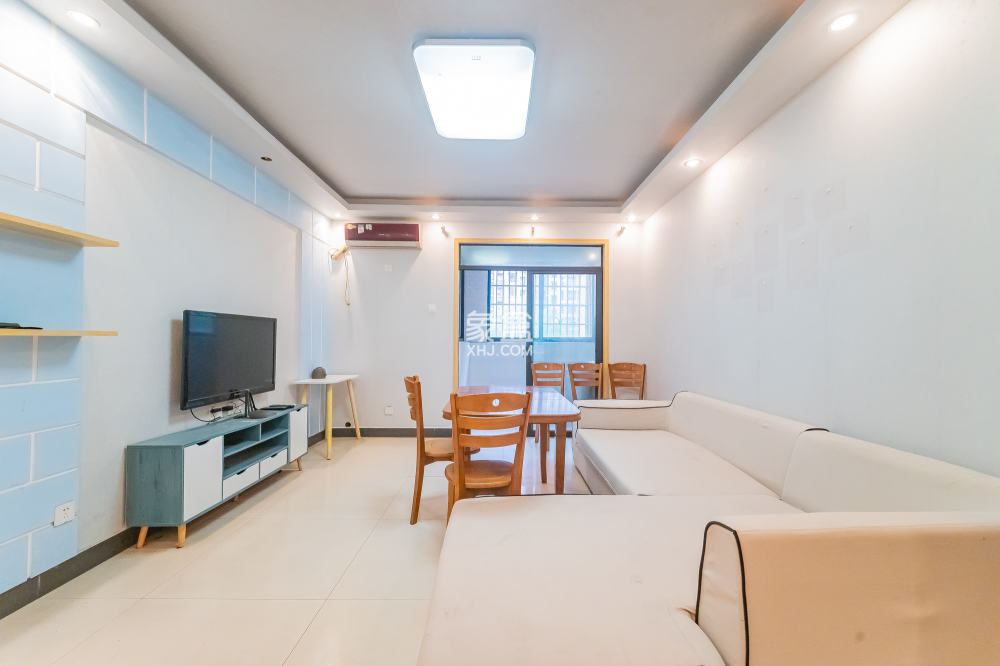 华润凤凰城一期  2室2厅1卫    68.0万