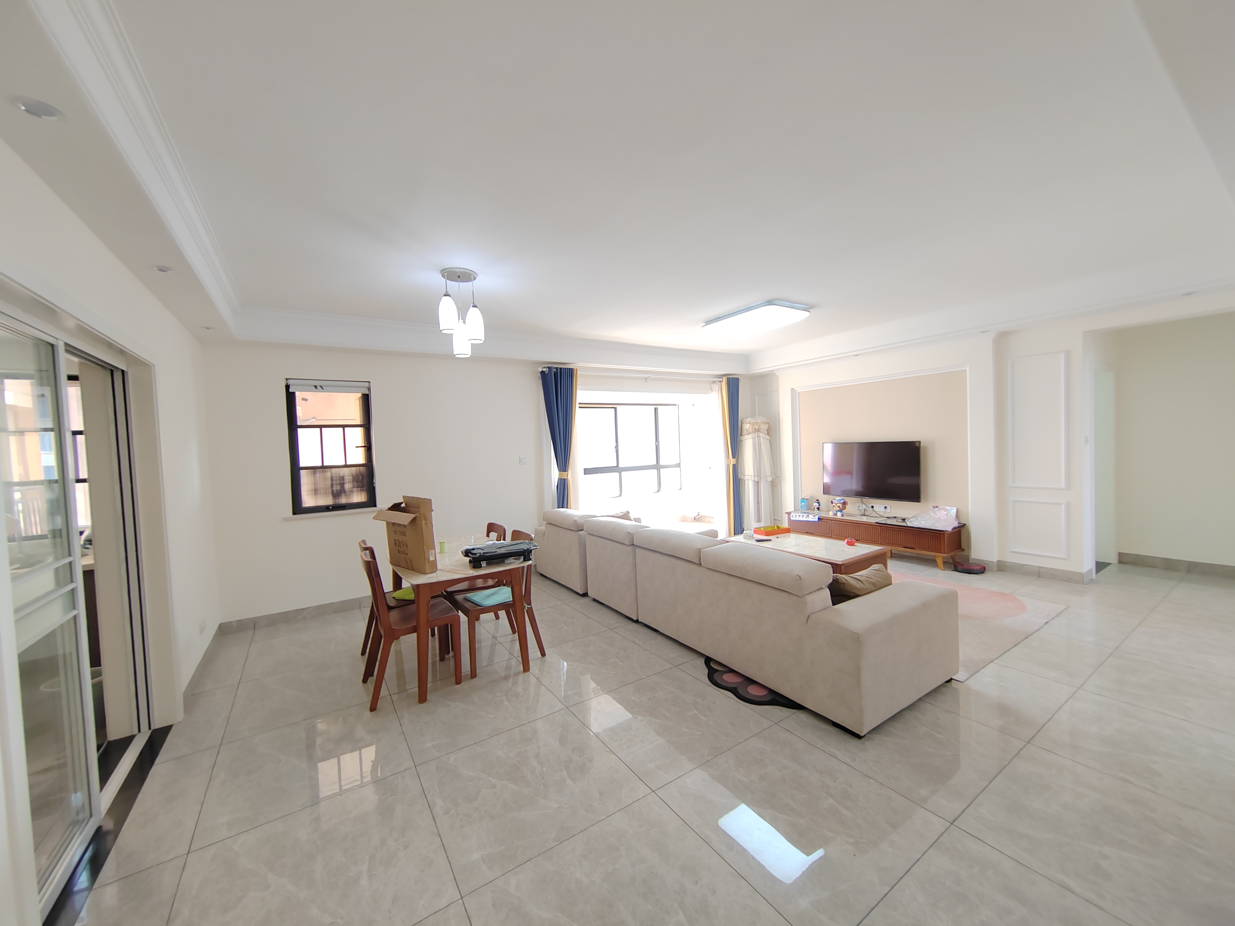 城市公园 4室2厅2卫 67.8万 城市公园 4室2厅2卫 67.8万室内图