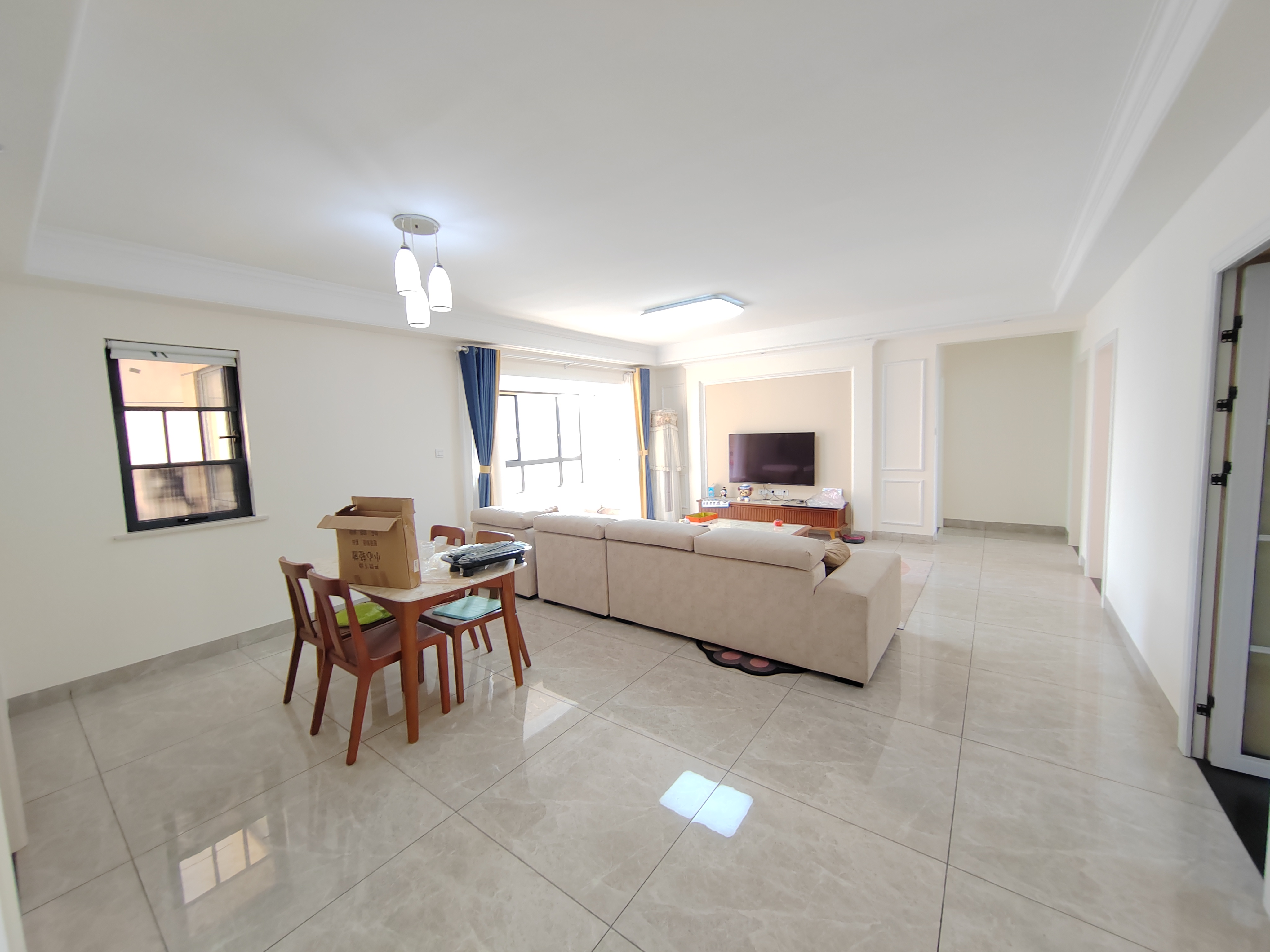 城市公园 4室2厅2卫 67.8万 城市公园 4室2厅2卫 67.8万室内图