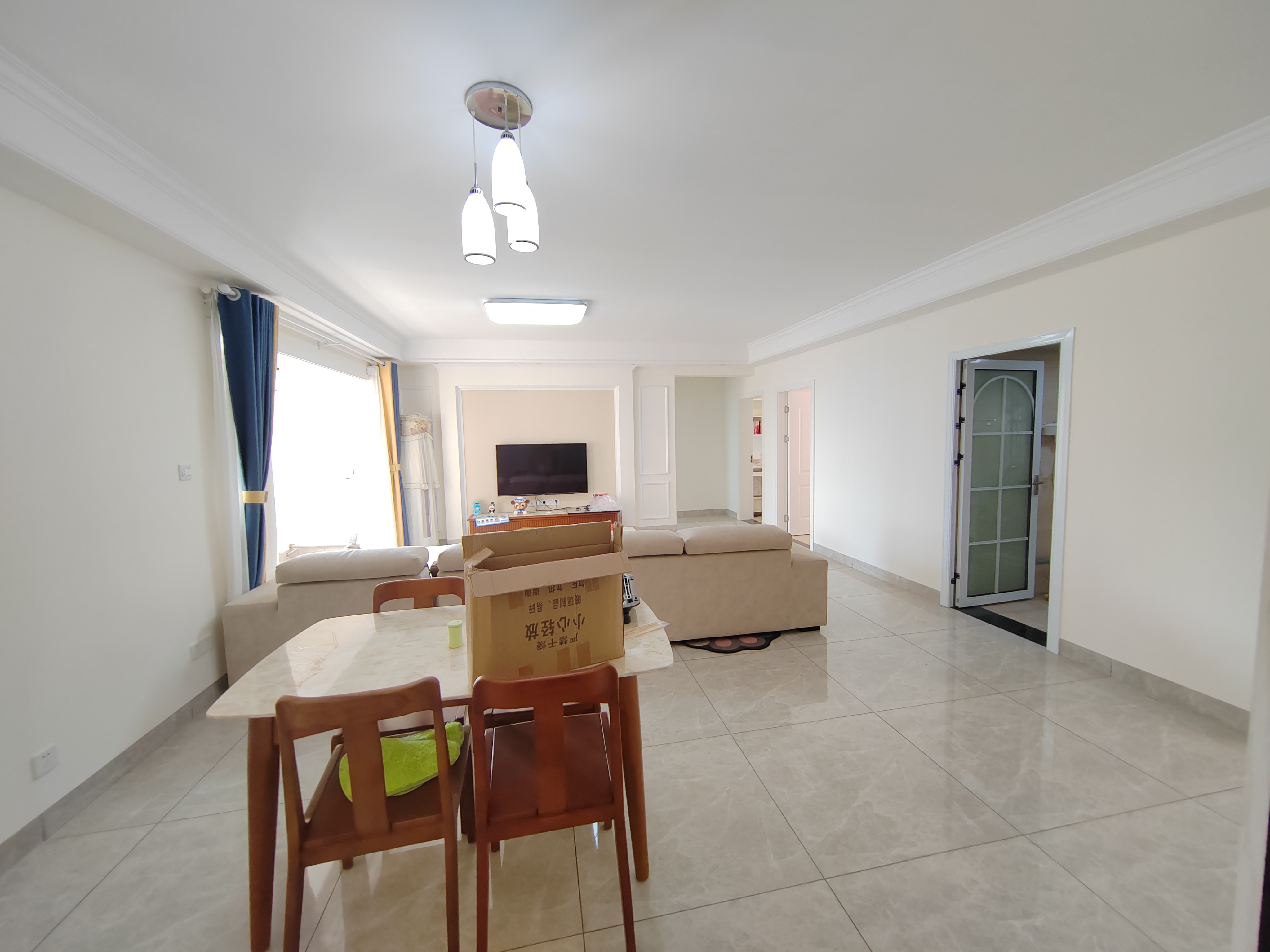 城市公园 4室2厅2卫 67.8万 城市公园 4室2厅2卫 67.8万室内图