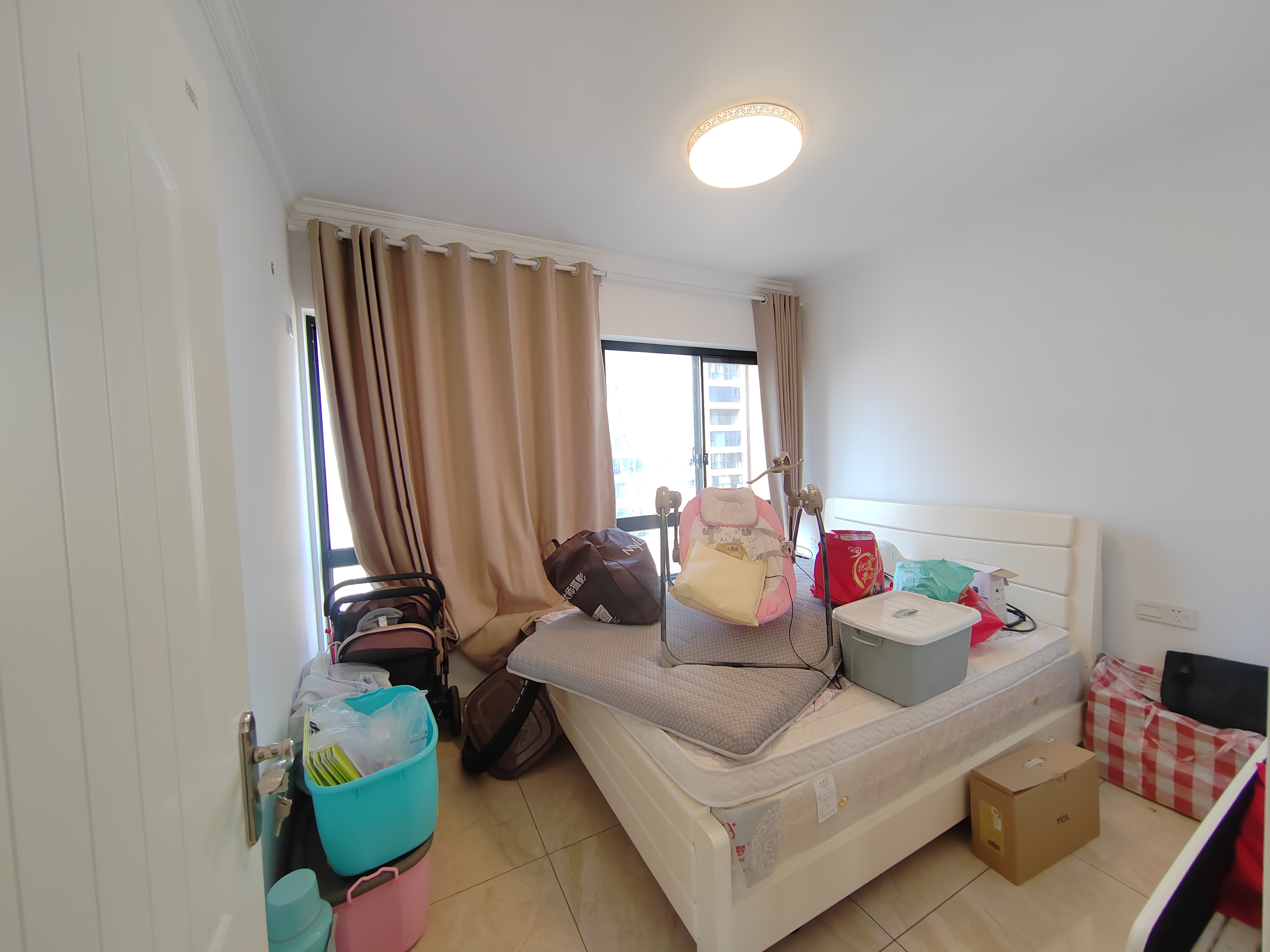 城市公园 4室2厅2卫 67.8万 城市公园 4室2厅2卫 67.8万室内图