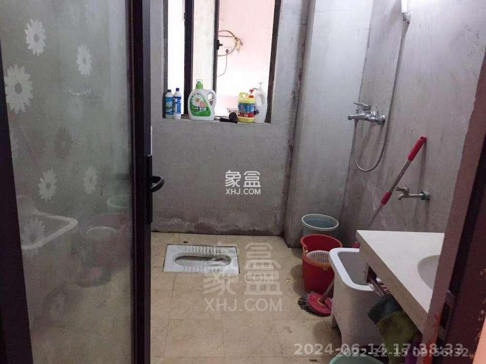 中建御山和苑  3室2厅2卫   1500.00元/月室内图