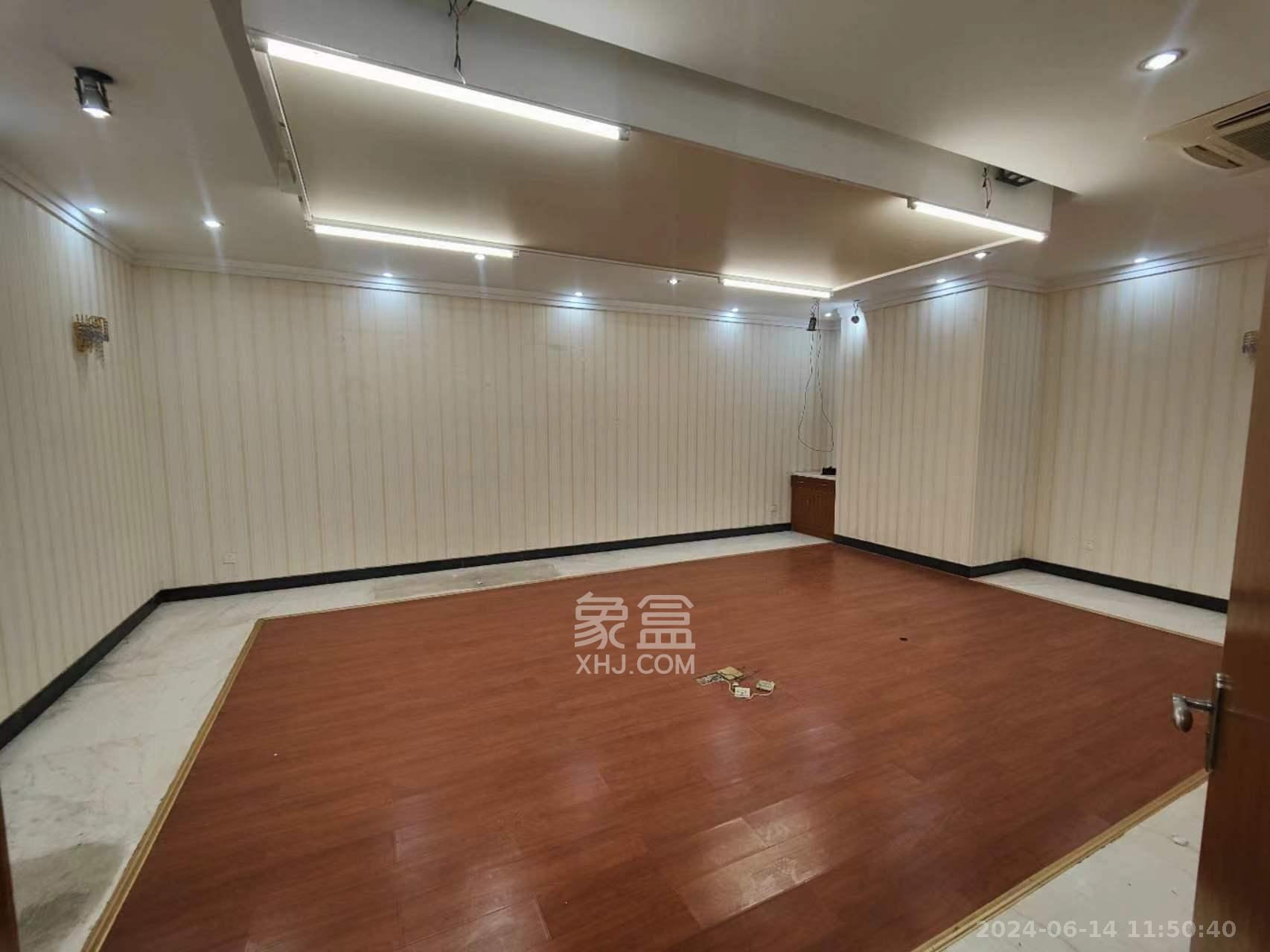 至雅大厦  5室2厅1卫   30000.00元/月室内图