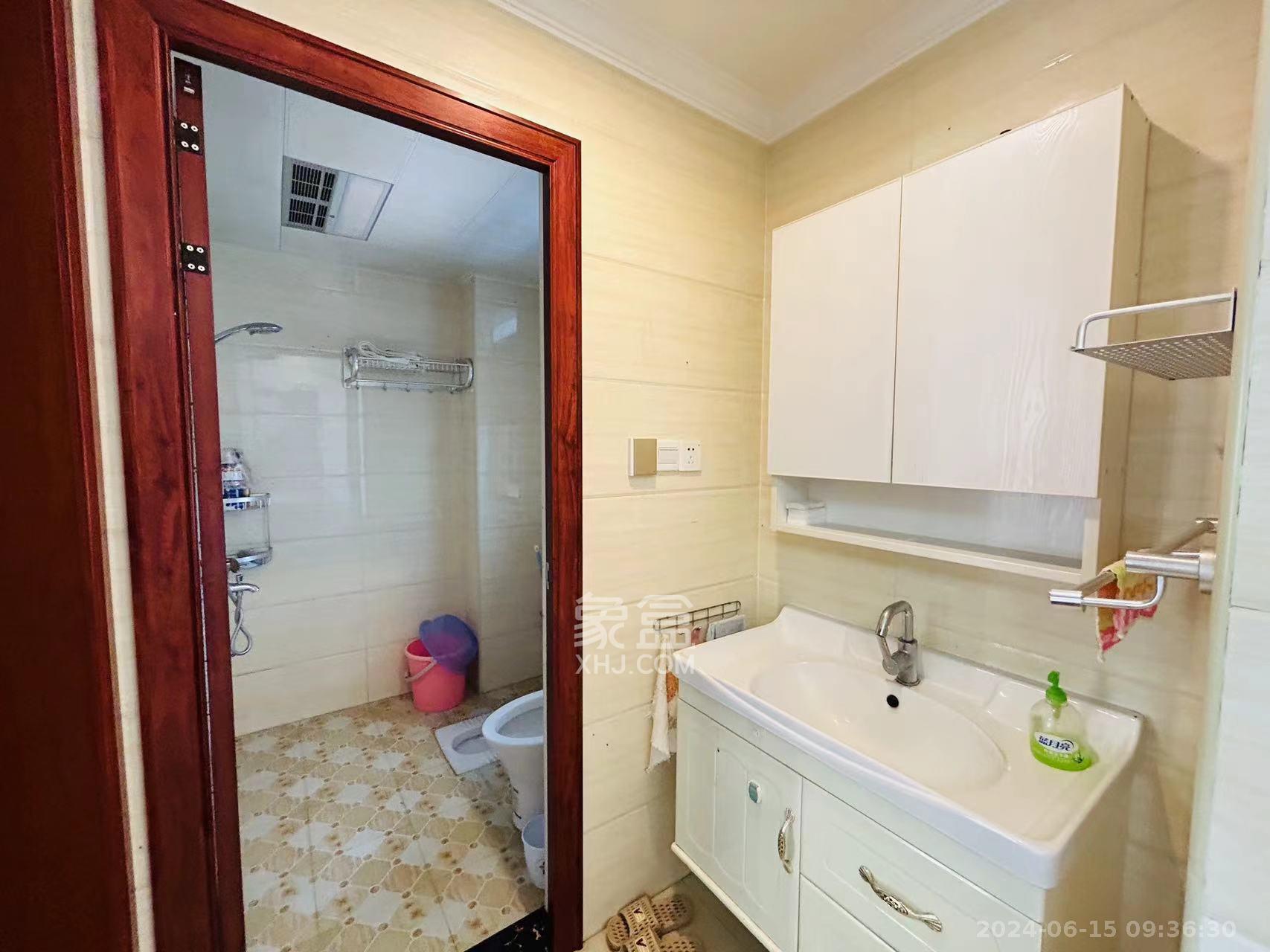 中建信和城  2室2厅1卫    2700.0元/月室内图