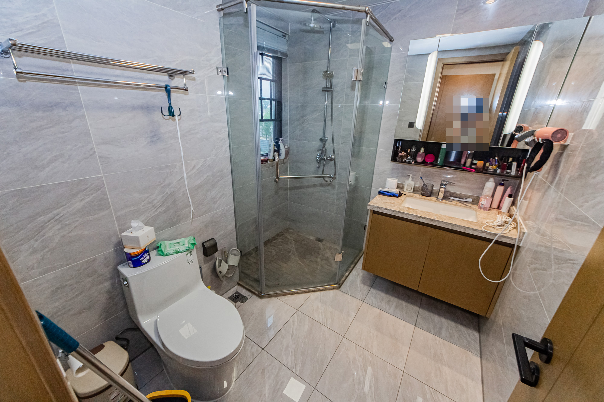 长房雍景湾 4室2厅2卫 143.0万 长房雍景湾 4室2厅2卫 143.0万卫生间