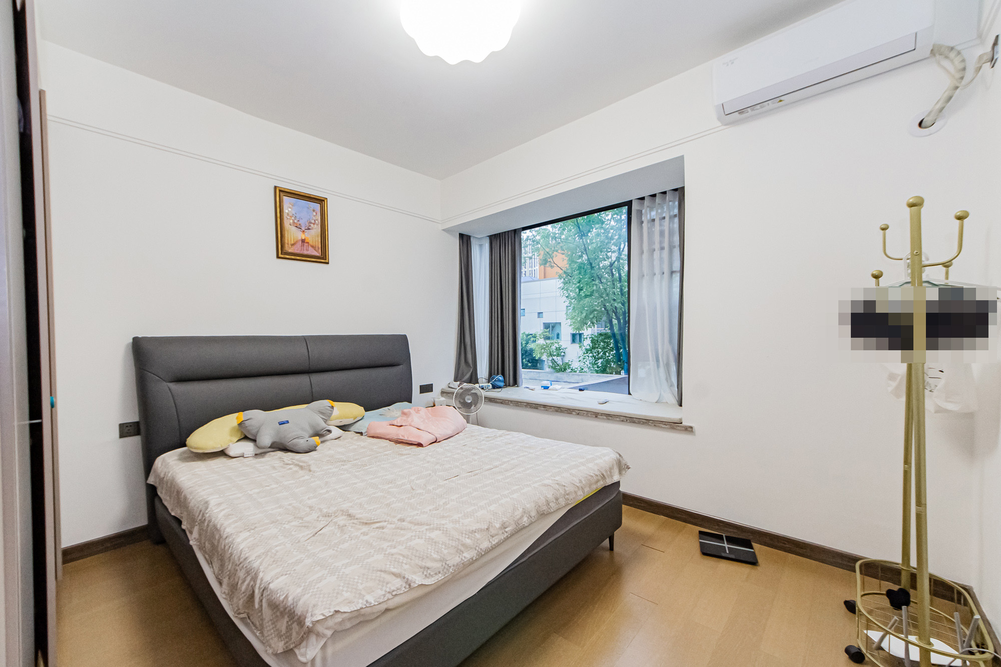 长房雍景湾 4室2厅2卫 143.0万 长房雍景湾 4室2厅2卫 143.0万卧室