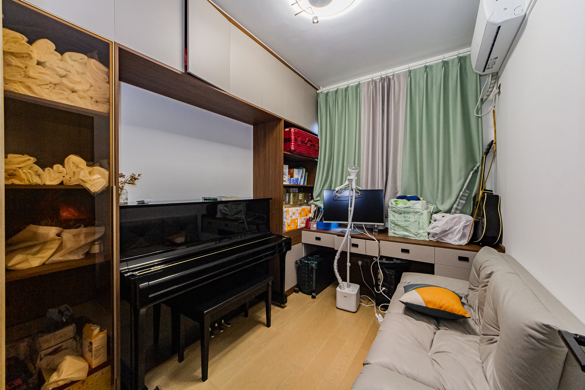 长房雍景湾 4室2厅2卫 143.0万 长房雍景湾 4室2厅2卫 143.0万卧室