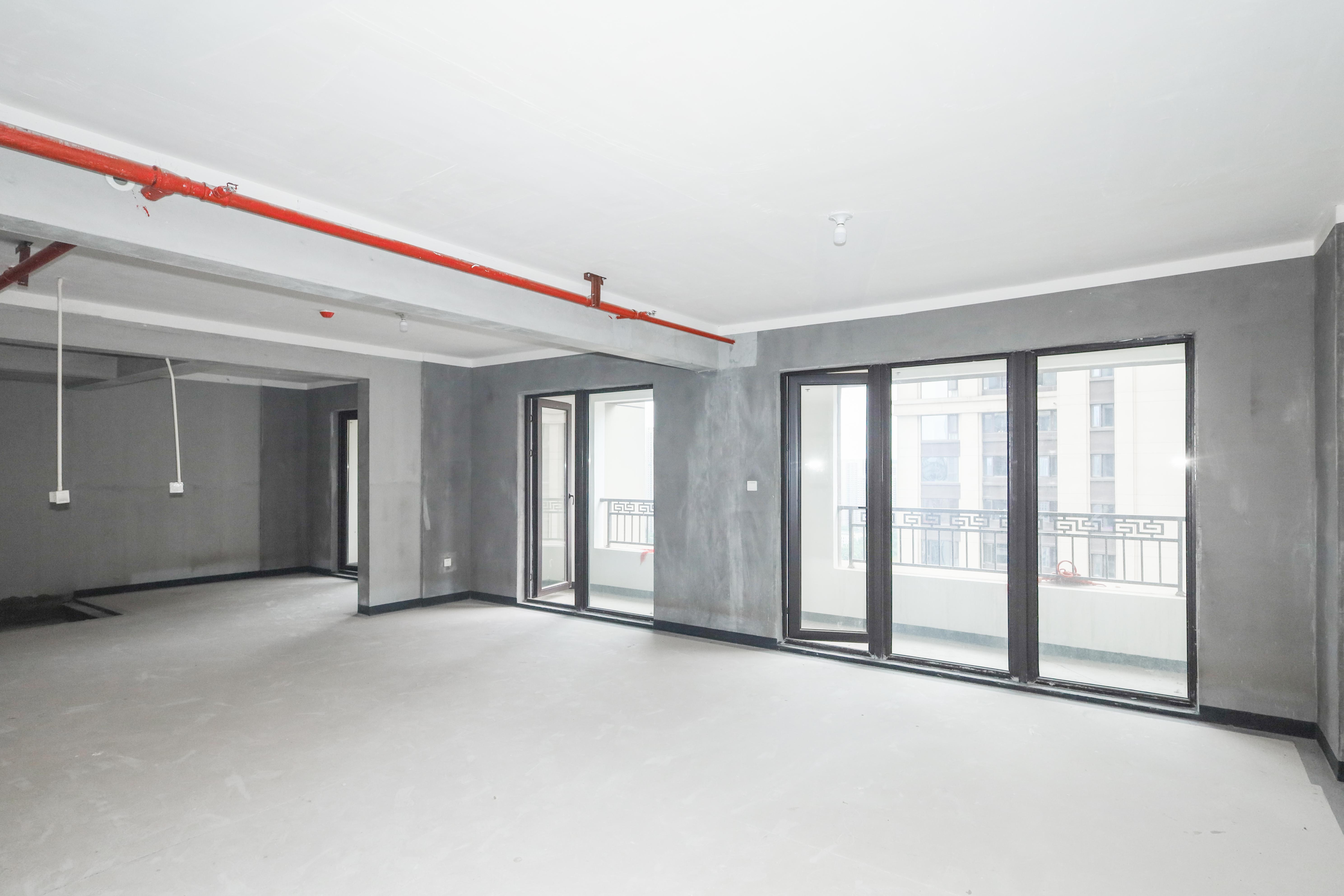 建发央著  4室2厅2卫   180.00万客厅