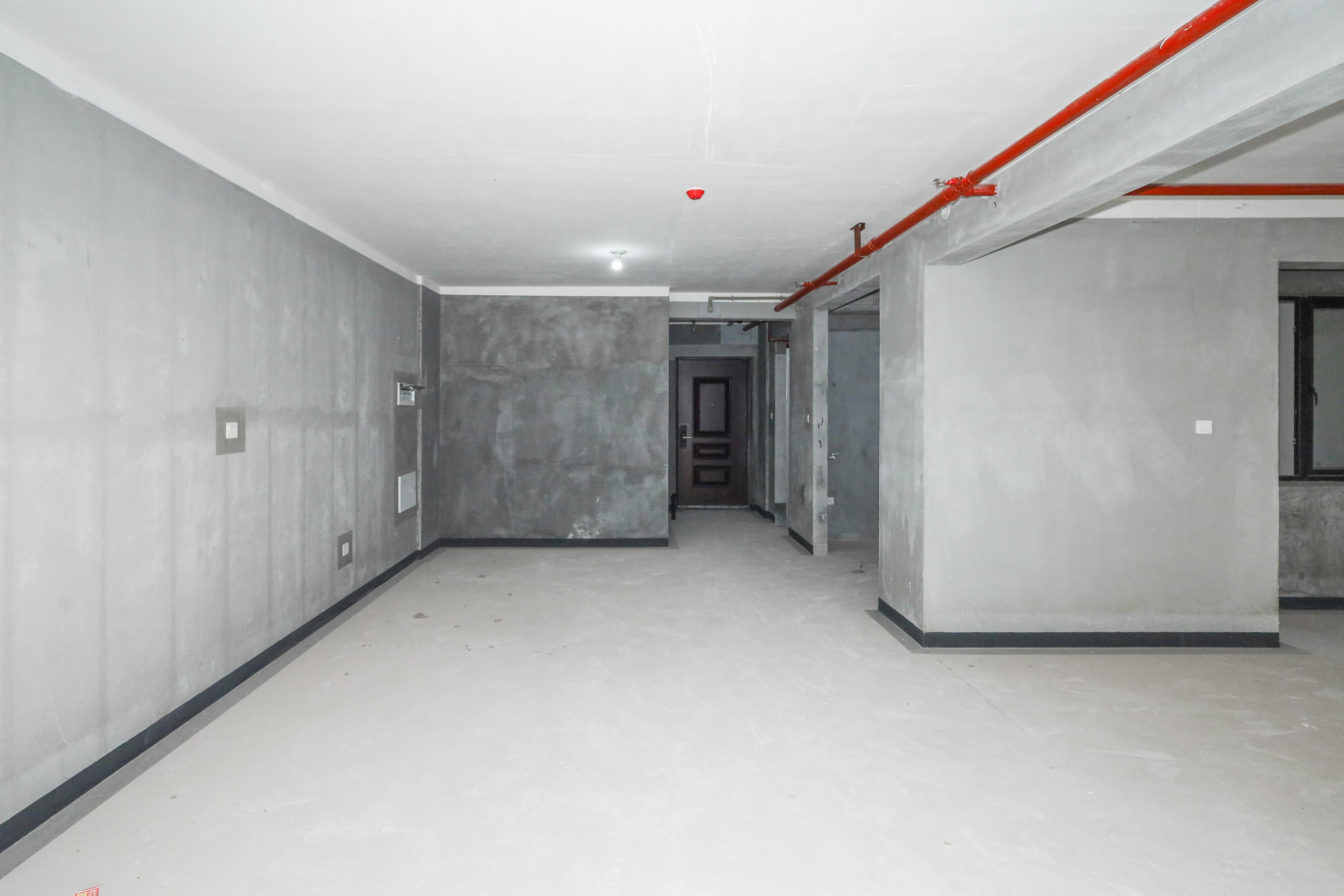 建发央著  4室2厅2卫   180.00万其他