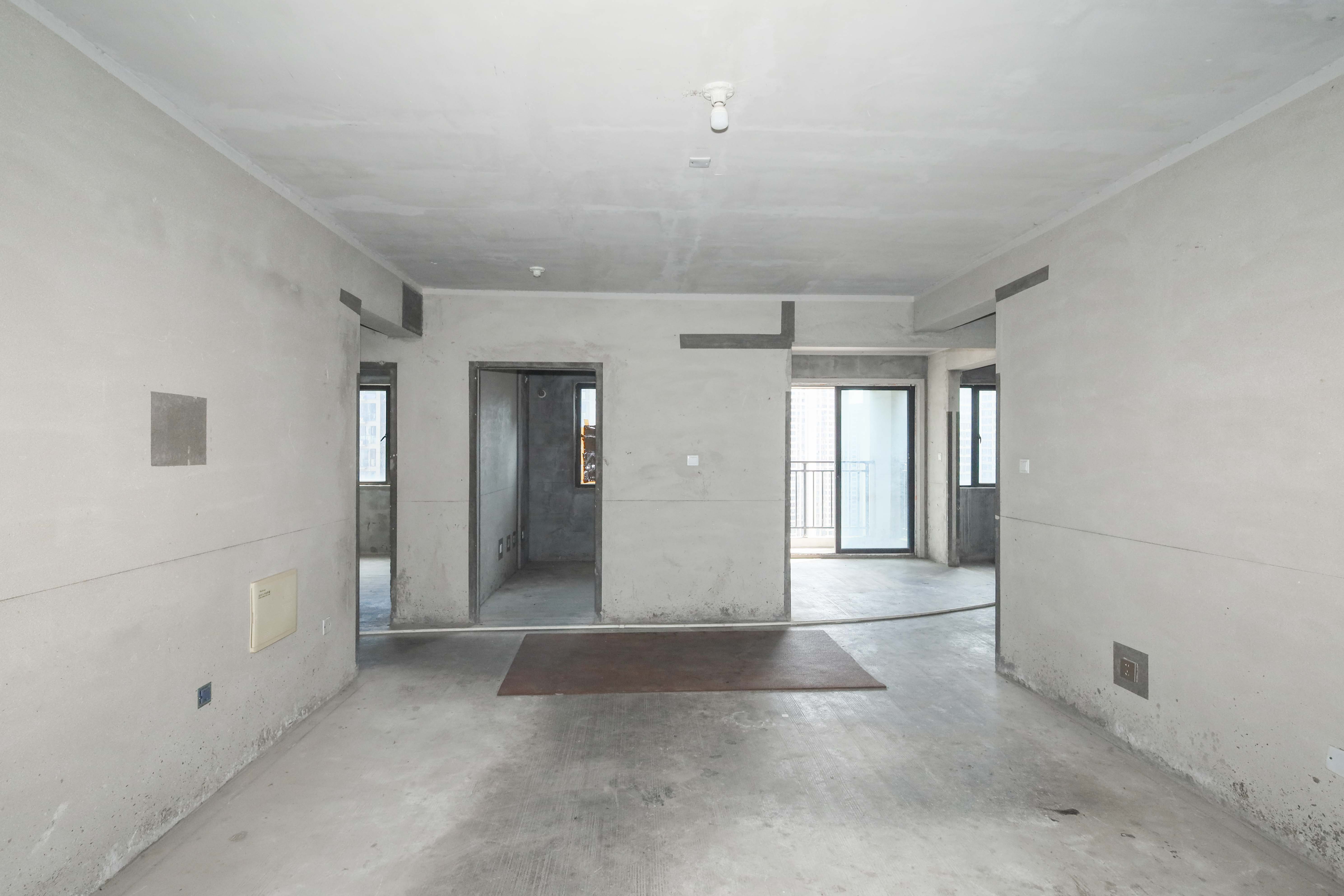 中国铁建梅溪青秀二期  4室2厅2卫   150.00万客厅