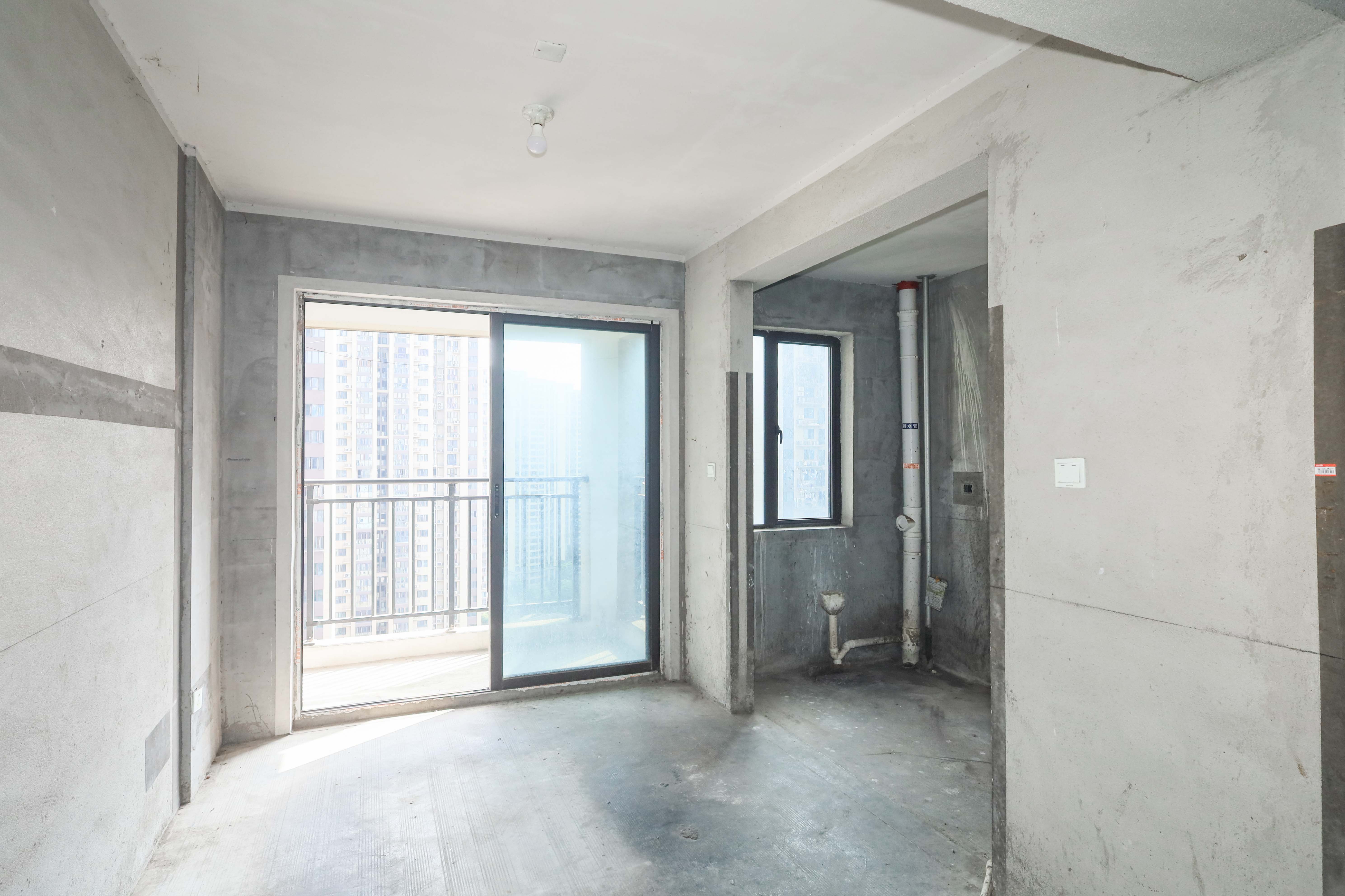 中国铁建梅溪青秀二期  4室2厅2卫   150.00万其他