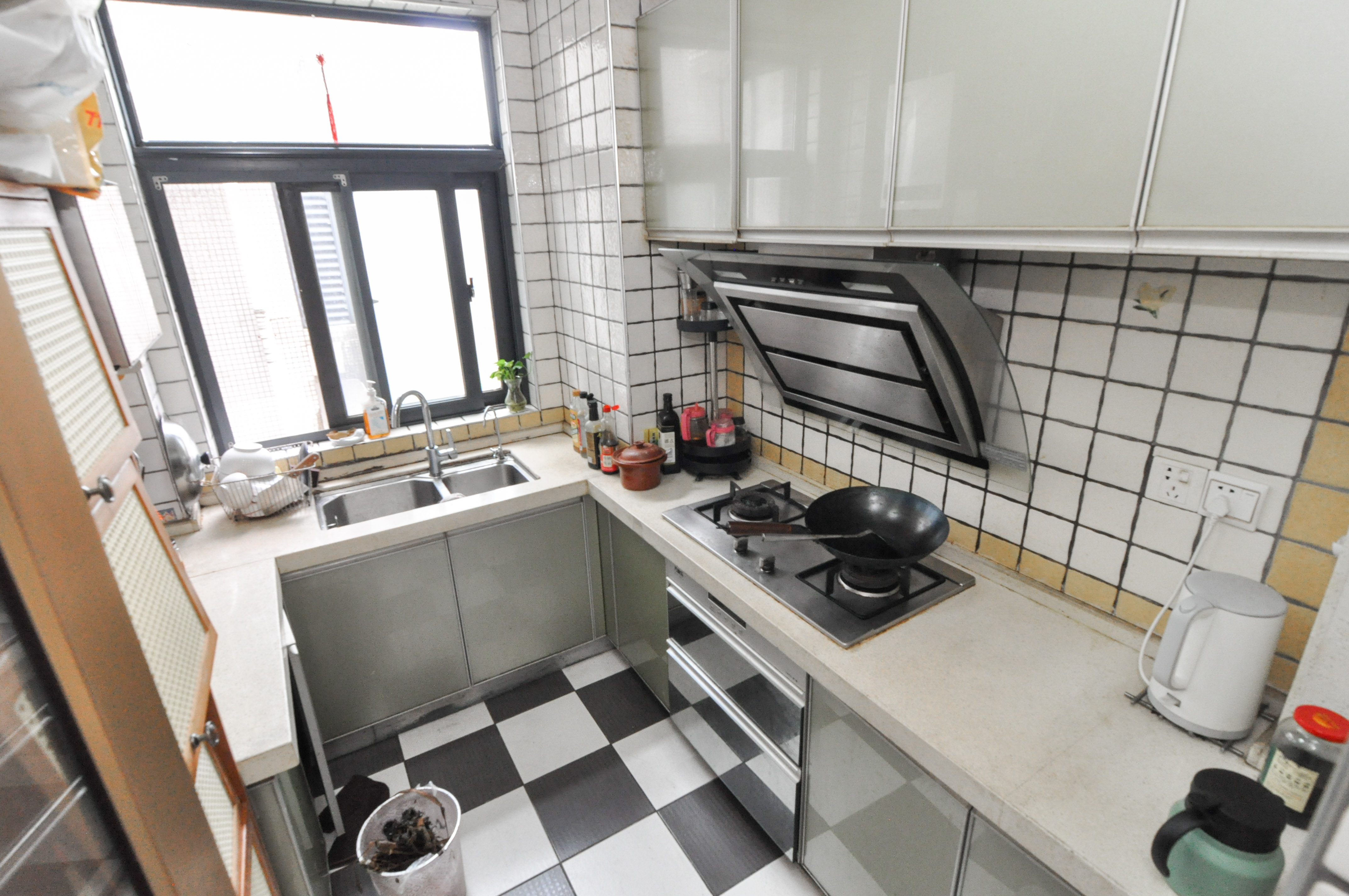 高鑫麓城 3室2厅2卫 119.8万 高鑫麓城 3室2厅2卫 119.8万厨房