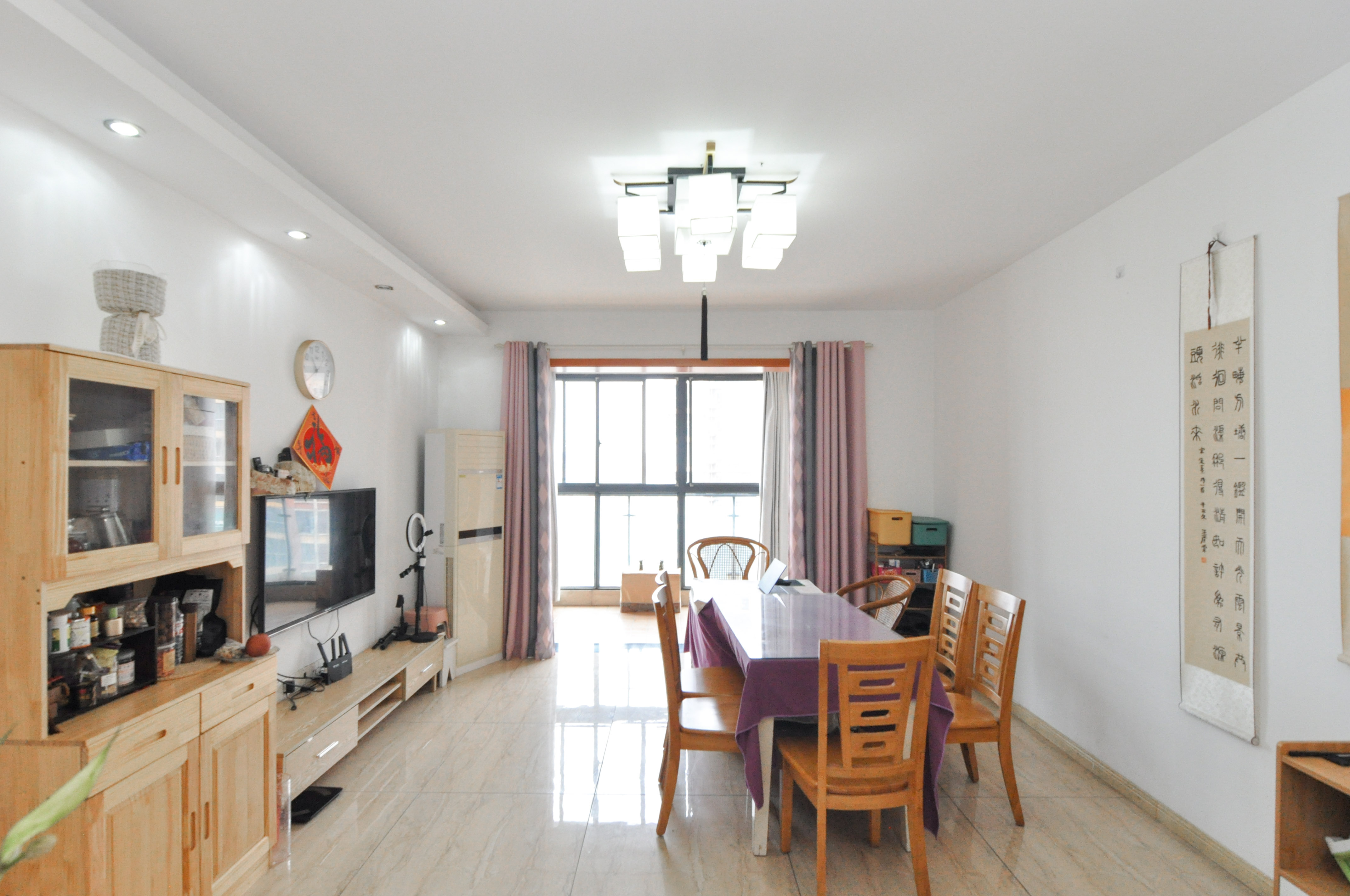 高鑫麓城 3室2厅2卫 119.8万 高鑫麓城 3室2厅2卫 119.8万客厅