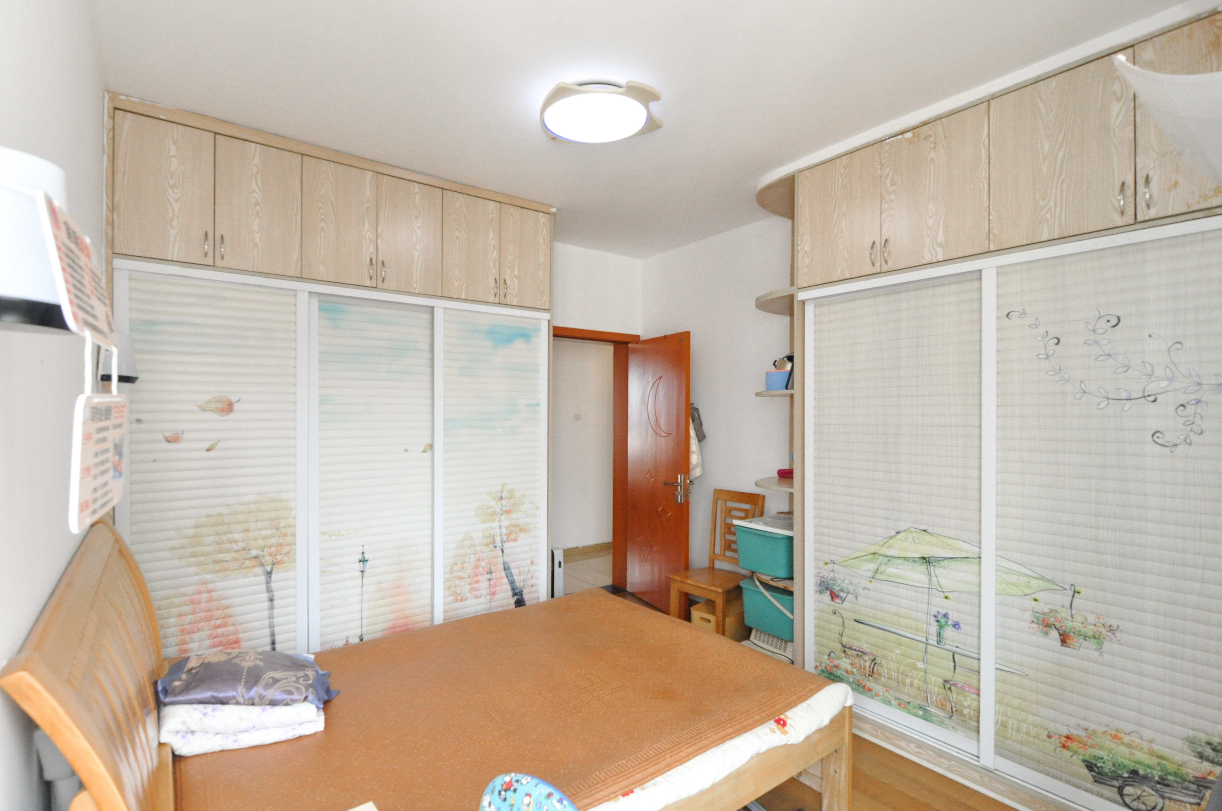 高鑫麓城 3室2厅2卫 119.8万 高鑫麓城 3室2厅2卫 119.8万卧室