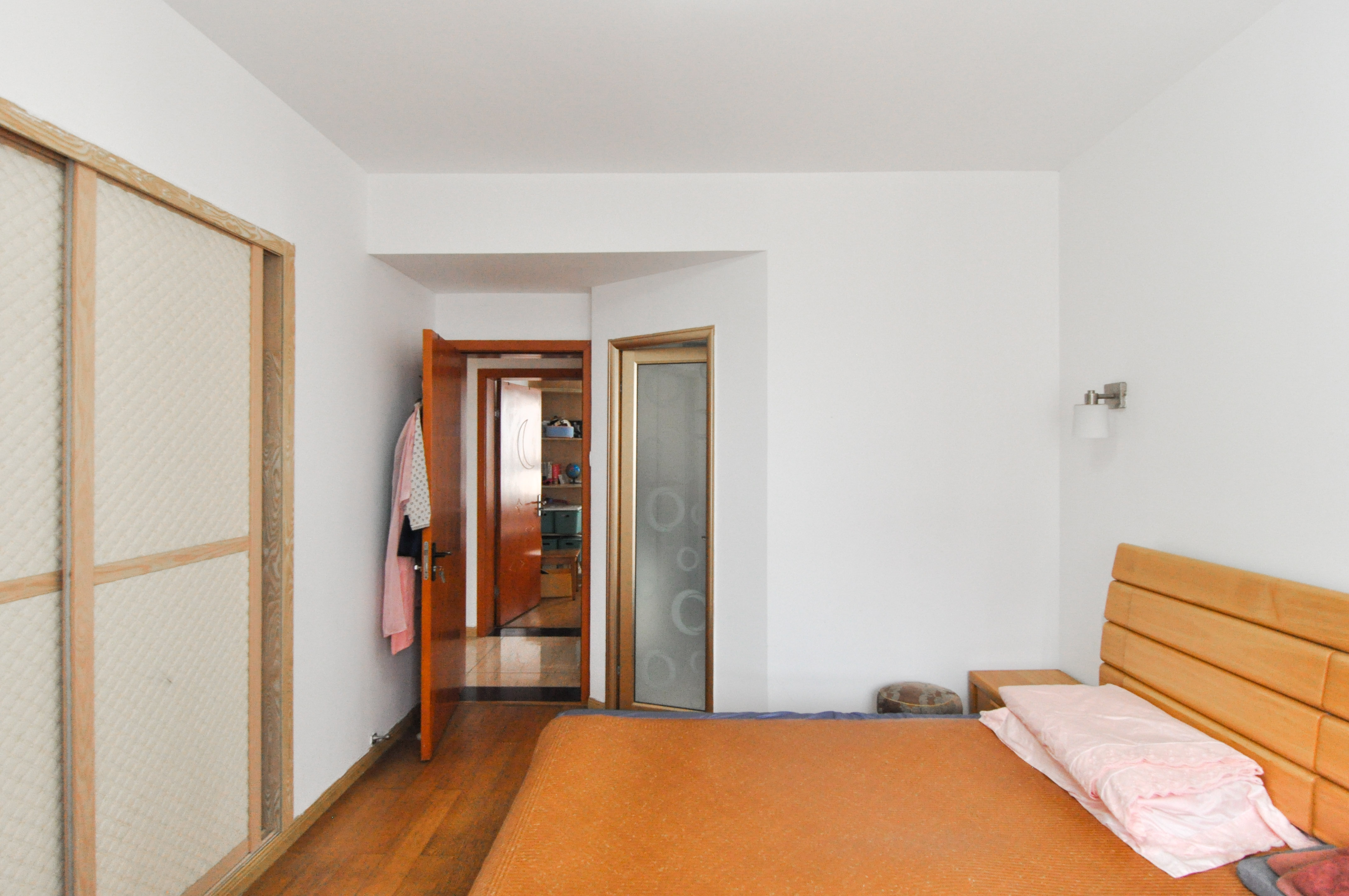 高鑫麓城 3室2厅2卫 119.8万 高鑫麓城 3室2厅2卫 119.8万卧室