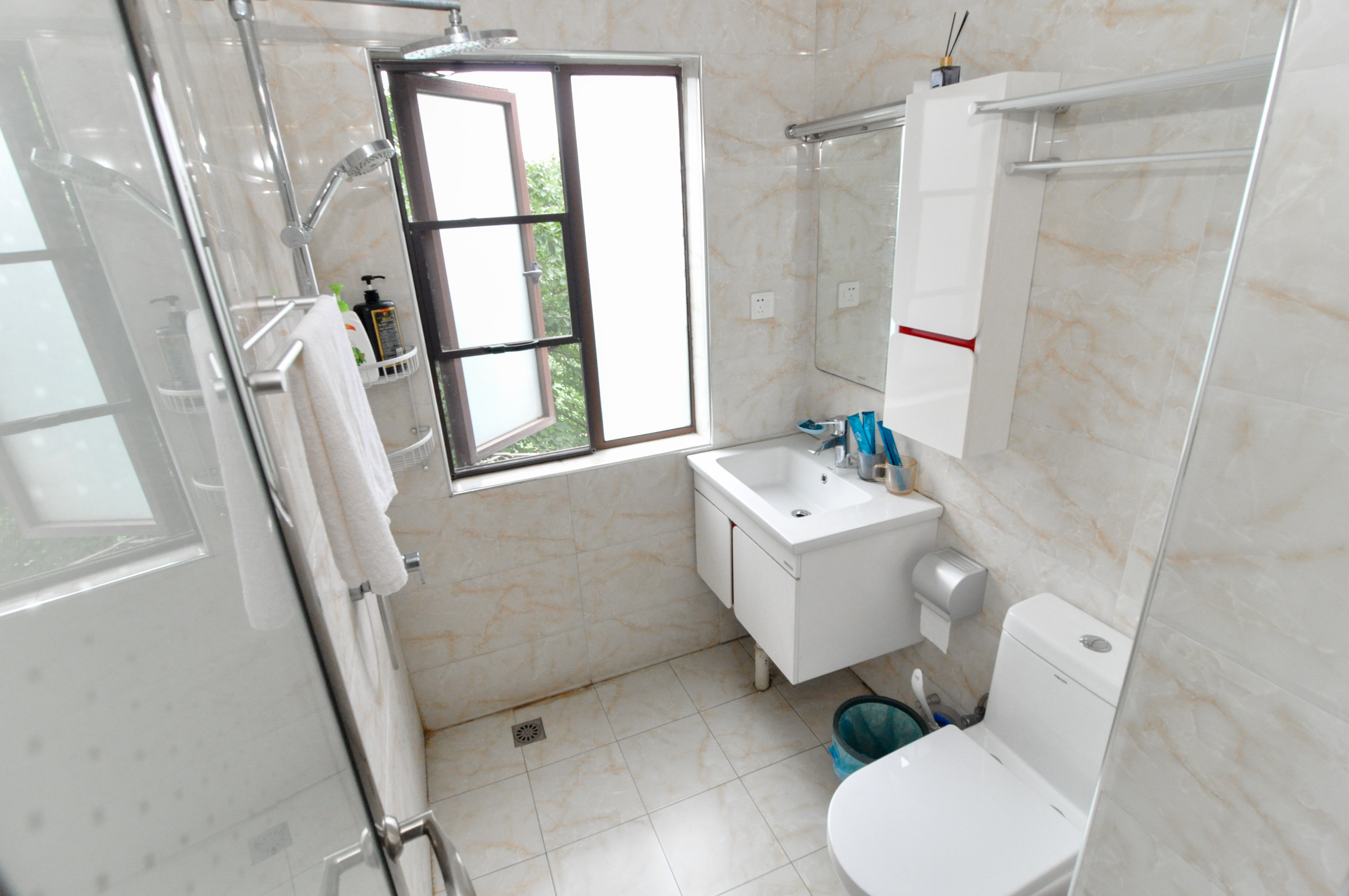 高信向日葵 3室2厅2卫 128.0万 高信向日葵 3室2厅2卫 128.0万卫生间