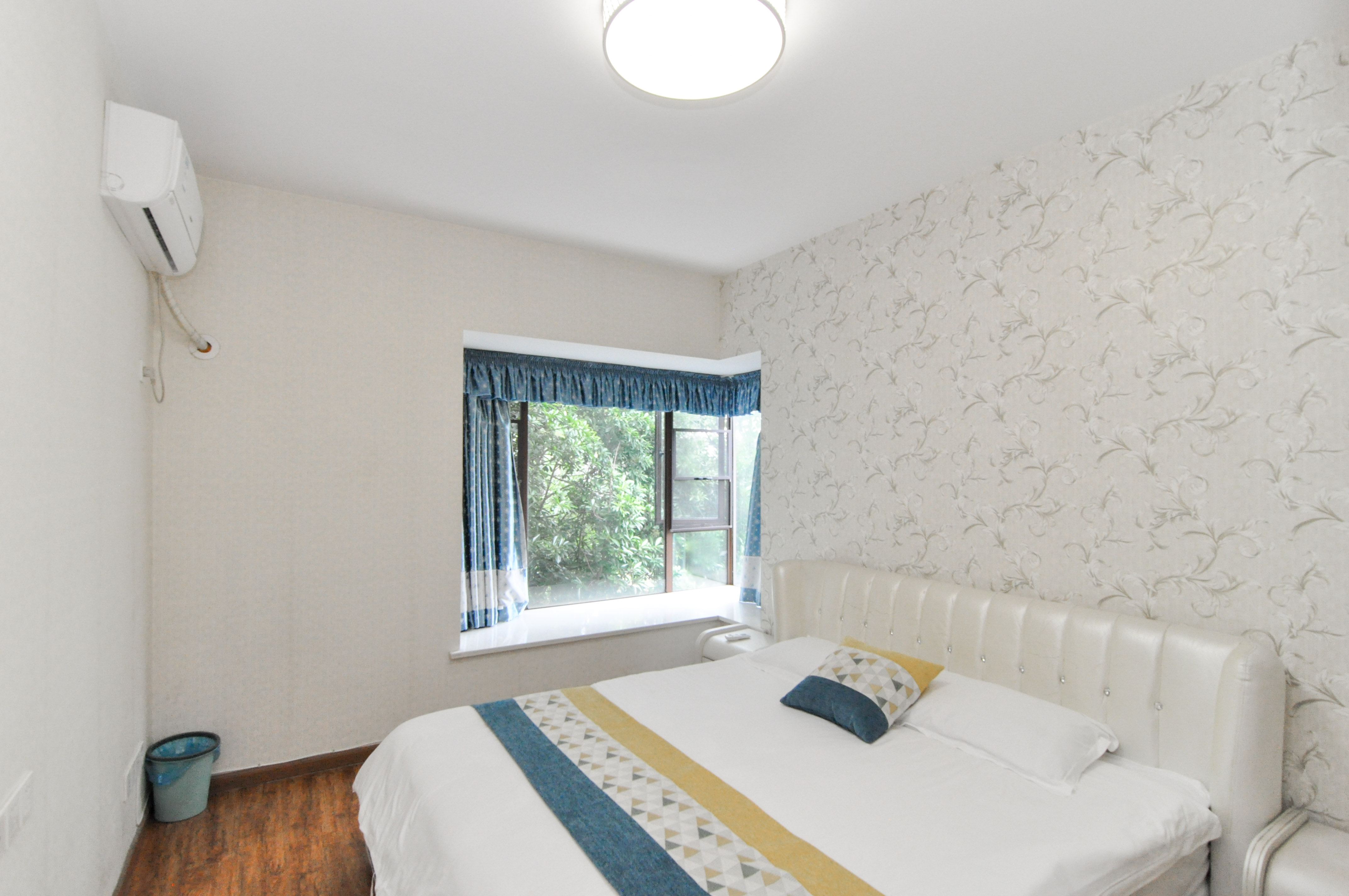 高信向日葵 3室2厅2卫 128.0万 高信向日葵 3室2厅2卫 128.0万卧室