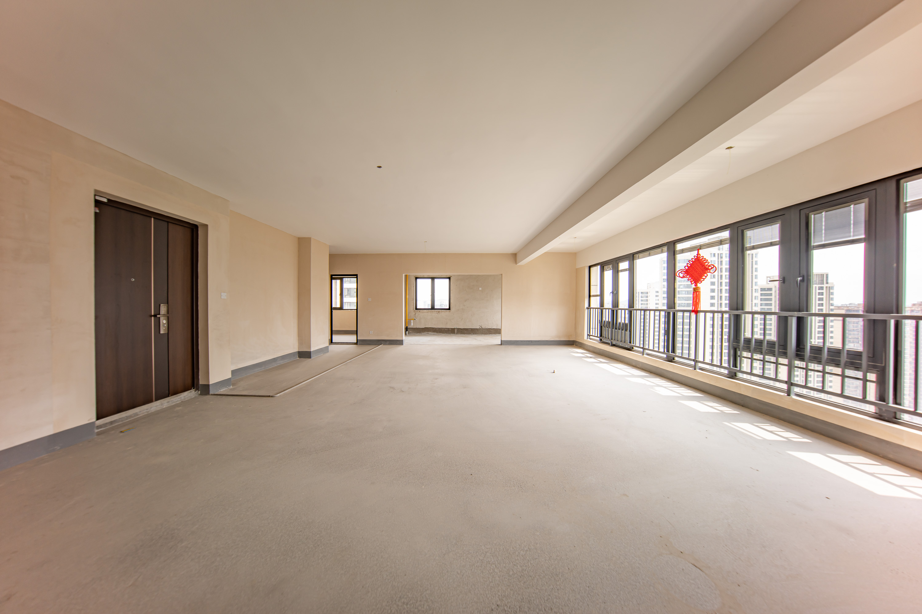 建投象山国际  5室2厅2卫    259.0万客厅