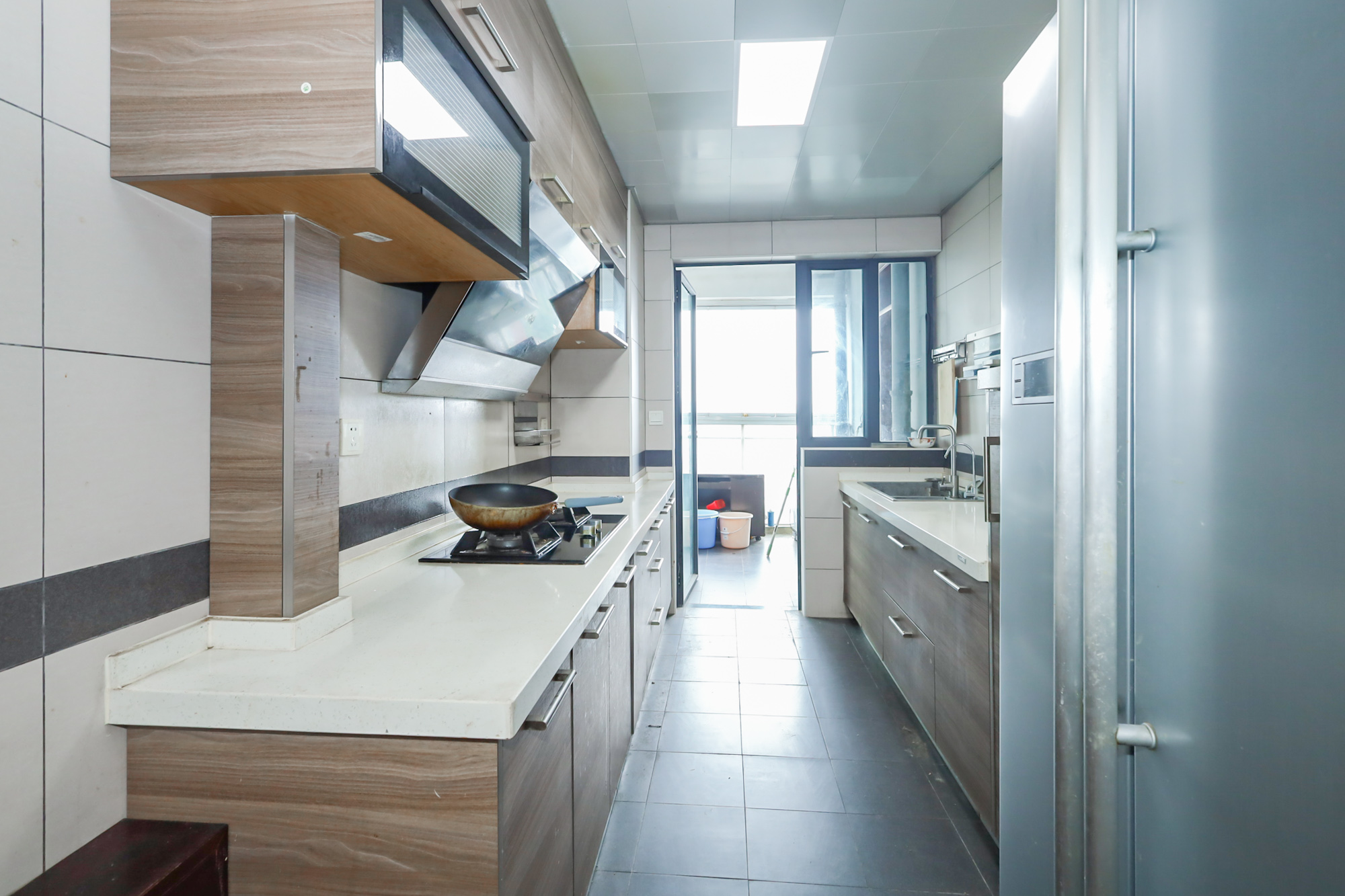 美林银谷  4室2厅2卫    120.0万 美林银谷  4室2厅2卫    120.0万厨房