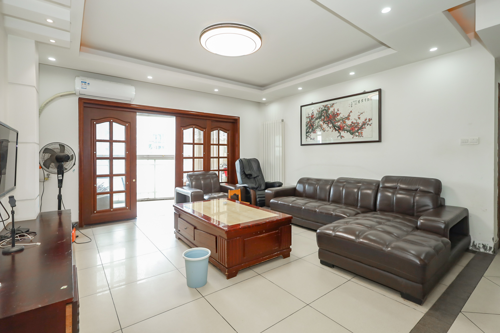 美林银谷  4室2厅2卫    120.0万客厅