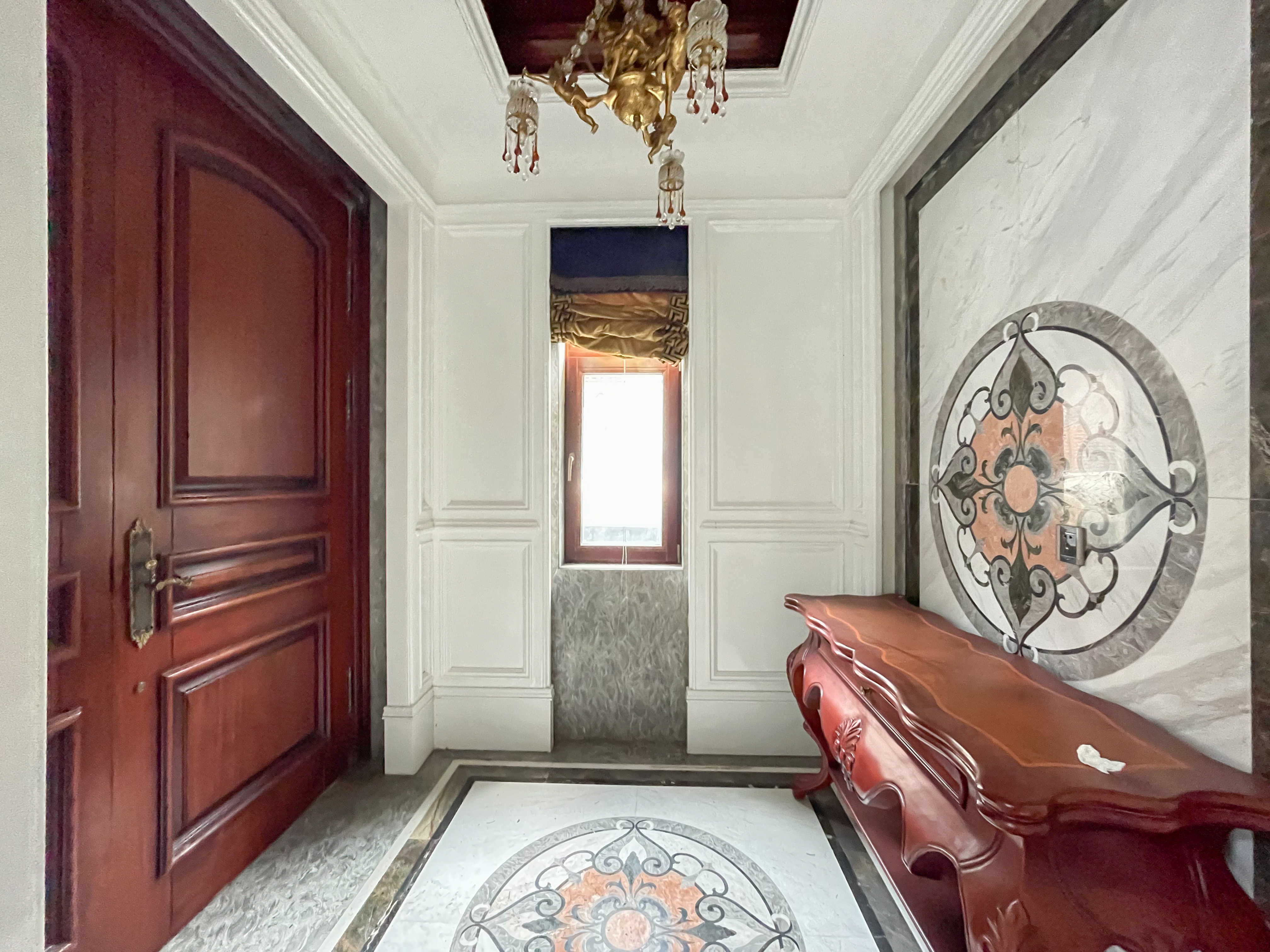 爵世名邸  6室3厅5卫    1100.0万 爵世名邸  6室3厅5卫    1100.0万其他