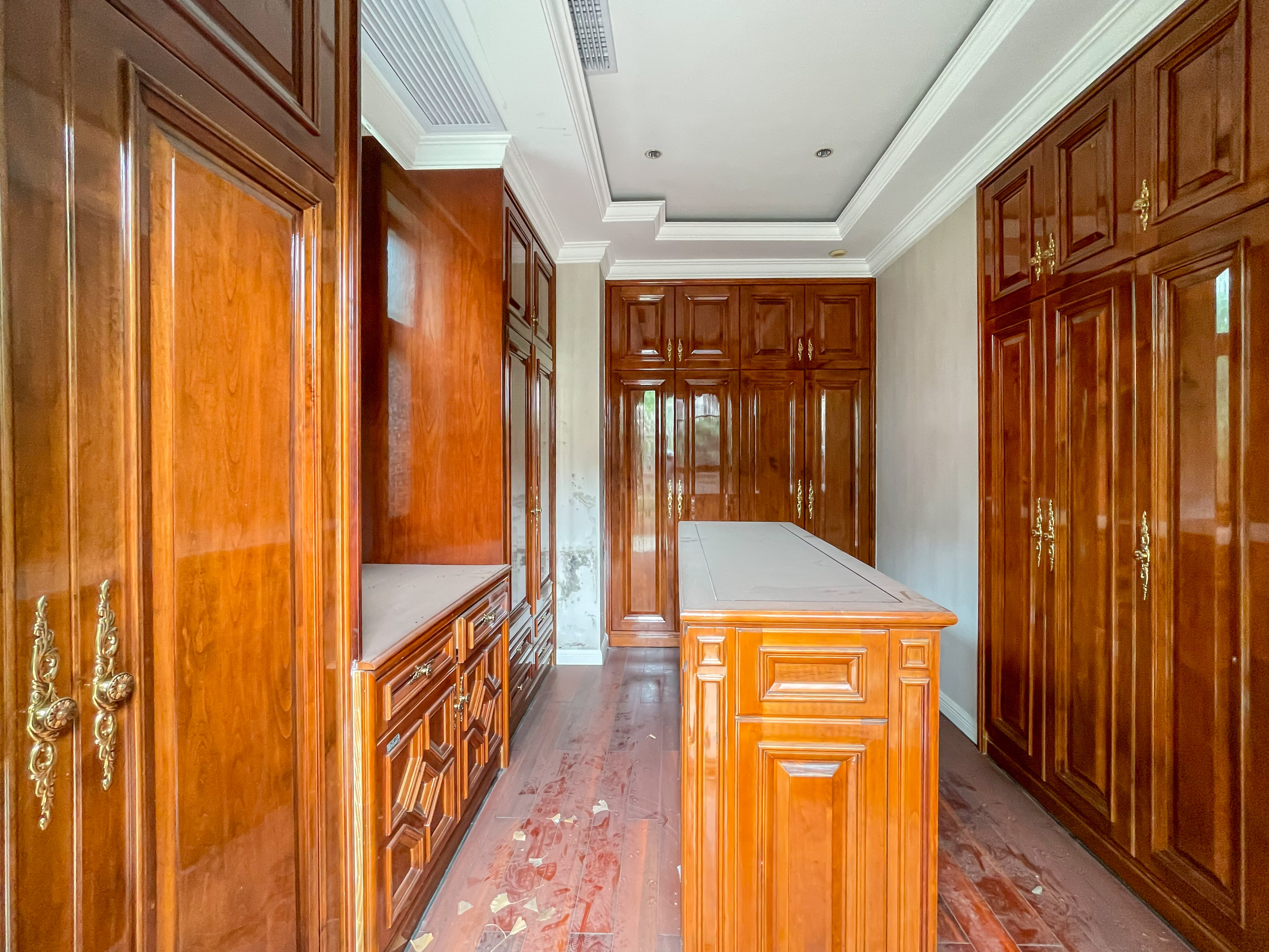 爵世名邸  6室3厅5卫    1100.0万 爵世名邸  6室3厅5卫    1100.0万其他