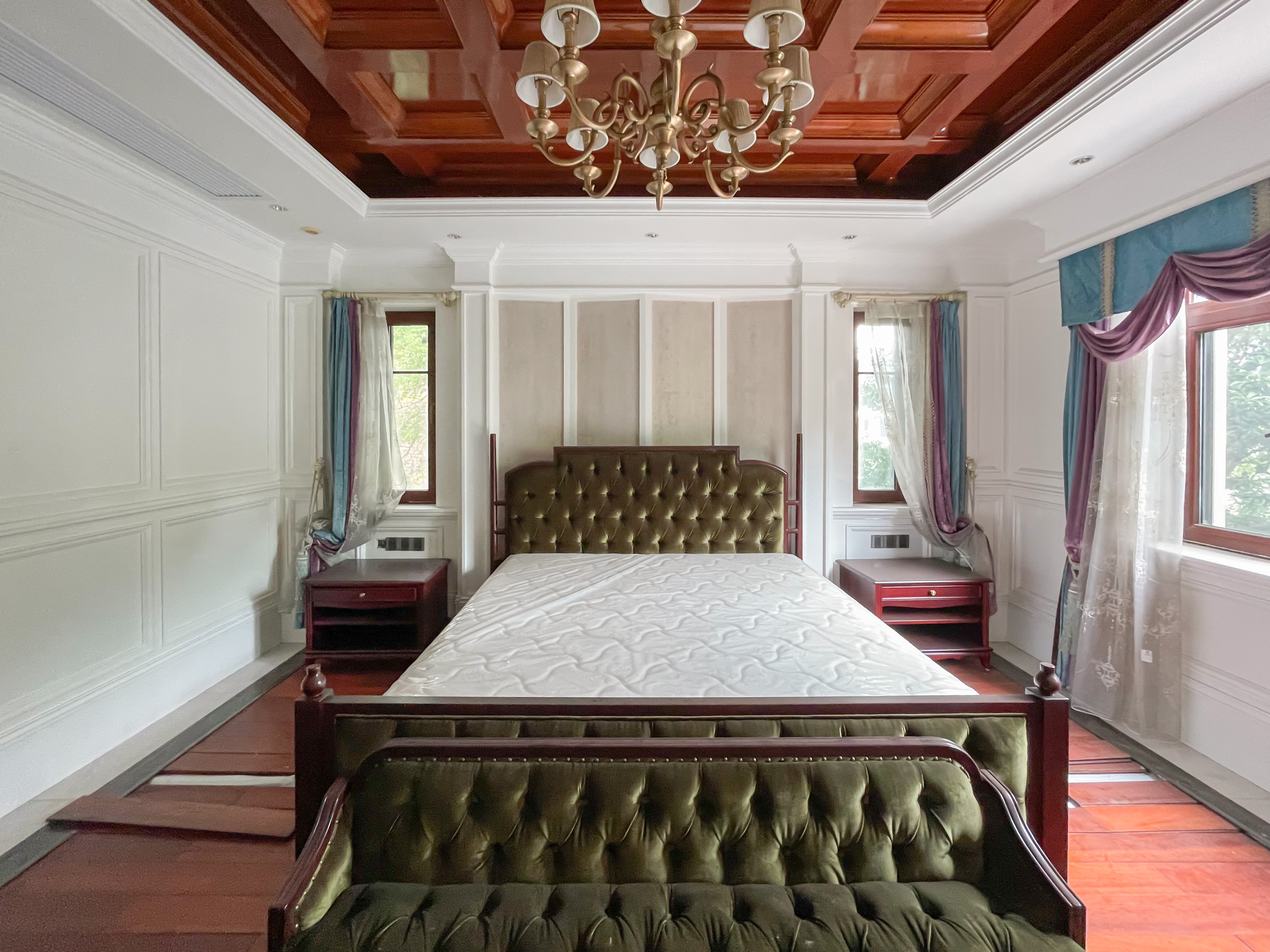 爵世名邸  6室3厅5卫    1100.0万 爵世名邸  6室3厅5卫    1100.0万卧室