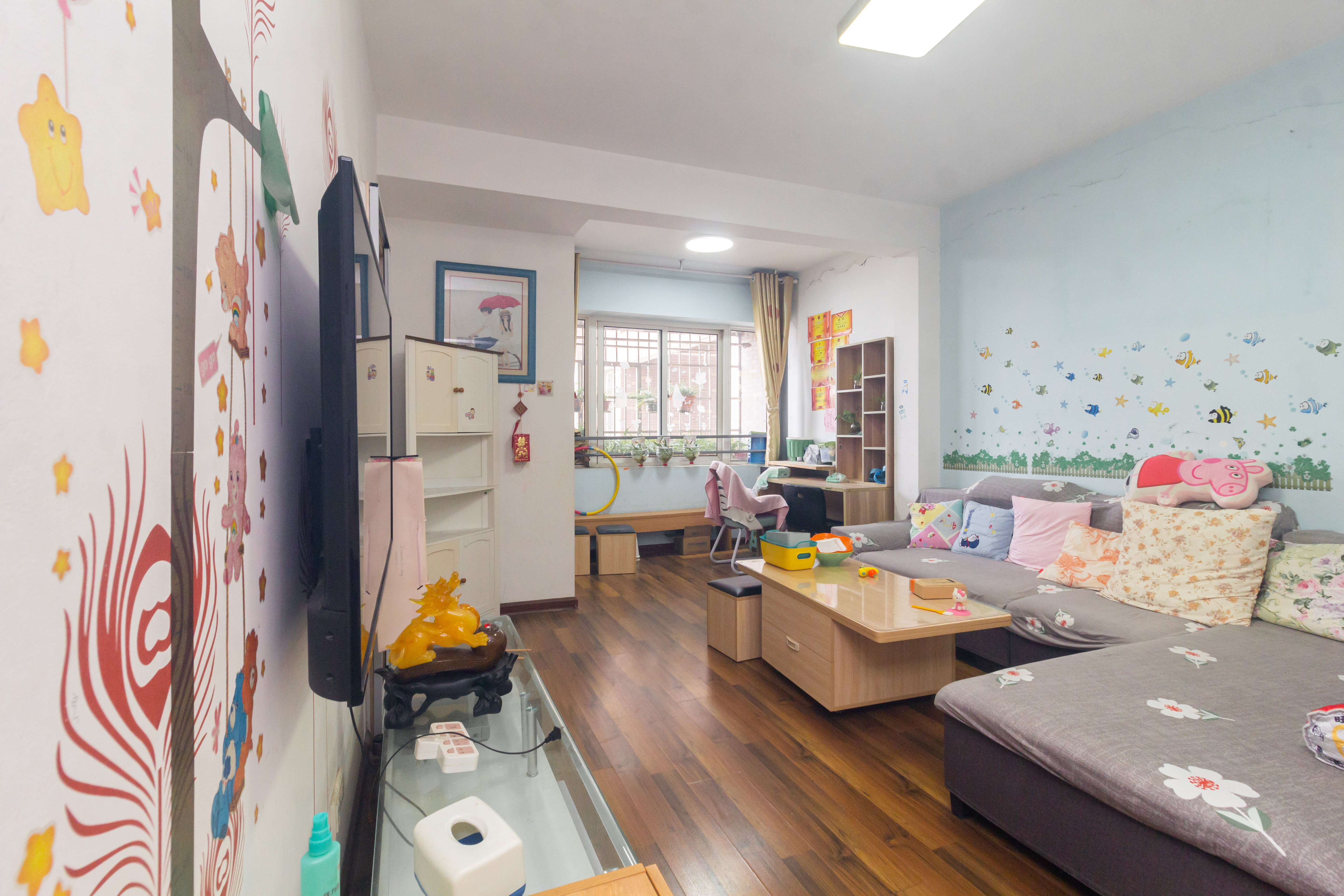 未来蜂巢 3室2厅1卫 52.8万 未来蜂巢 3室2厅1卫 52.8万客厅