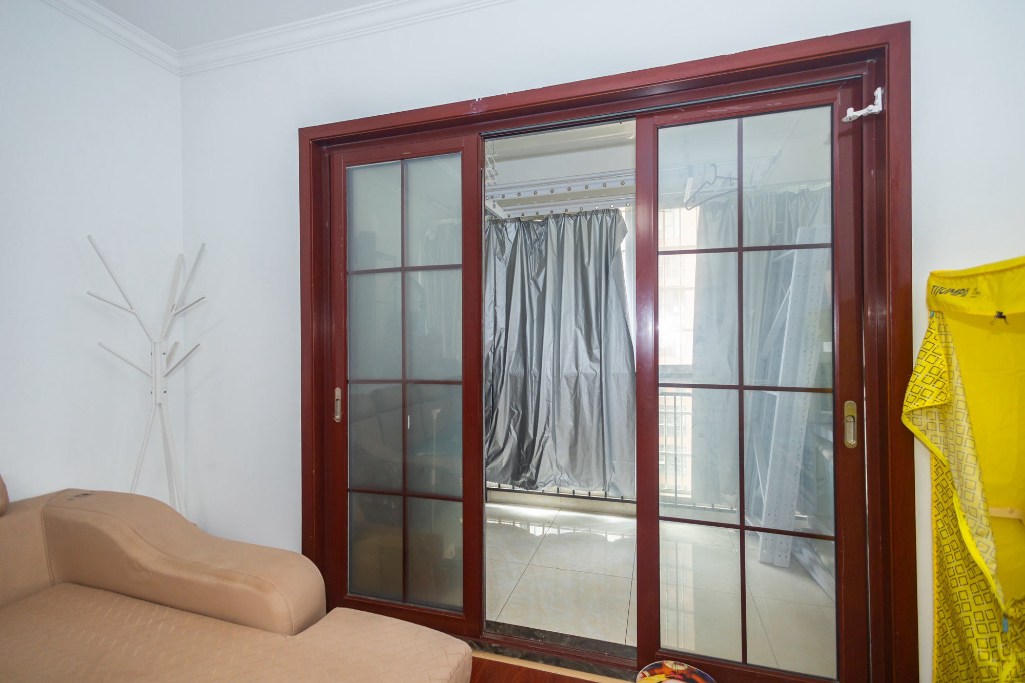 楚天世纪城东苑 3室2厅2卫 67.8万 楚天世纪城东苑 3室2厅2卫 67.8万阳台