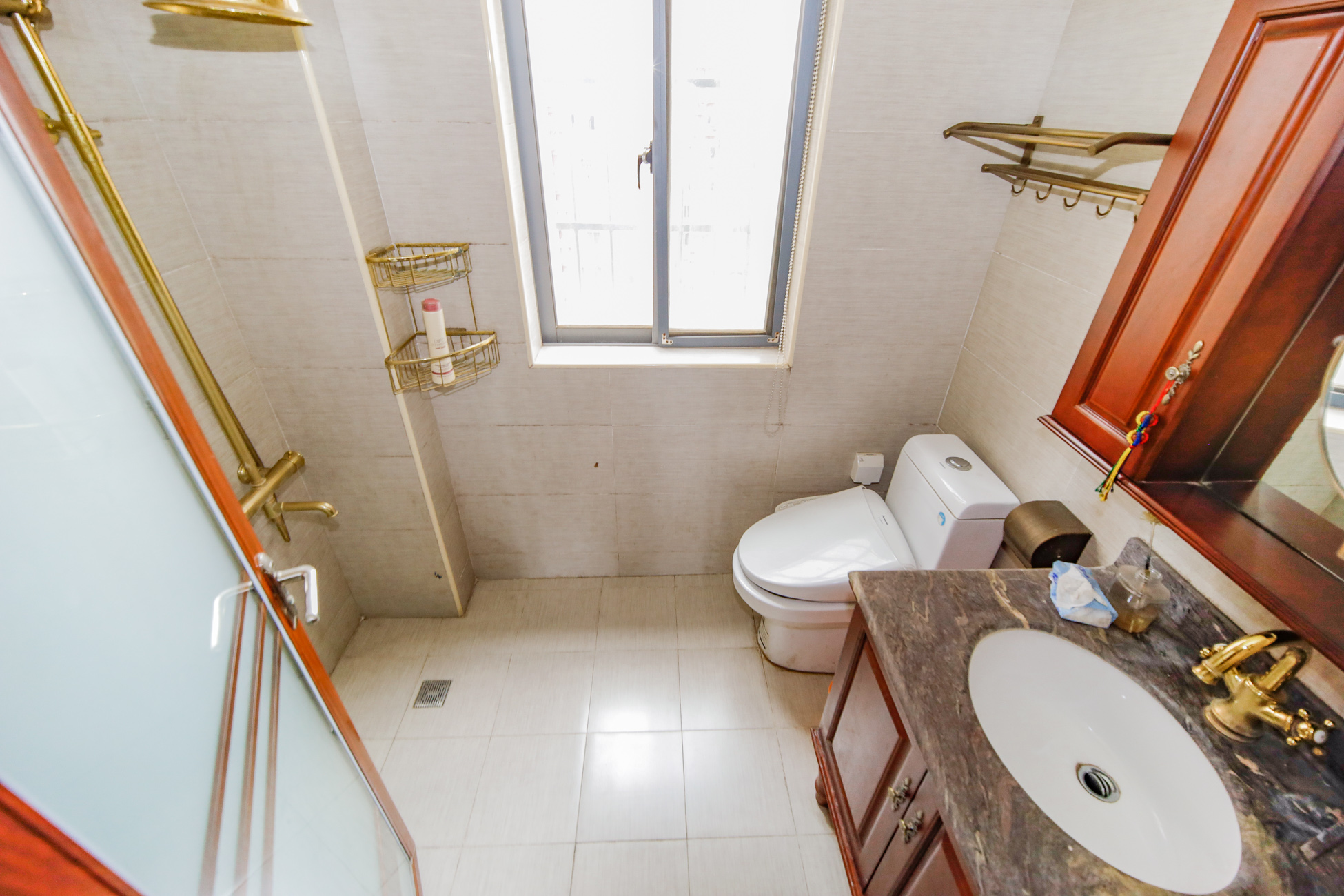 上海城小区  4室2厅1卫    110.0万 上海城小区  4室2厅1卫    110.0万卫生间