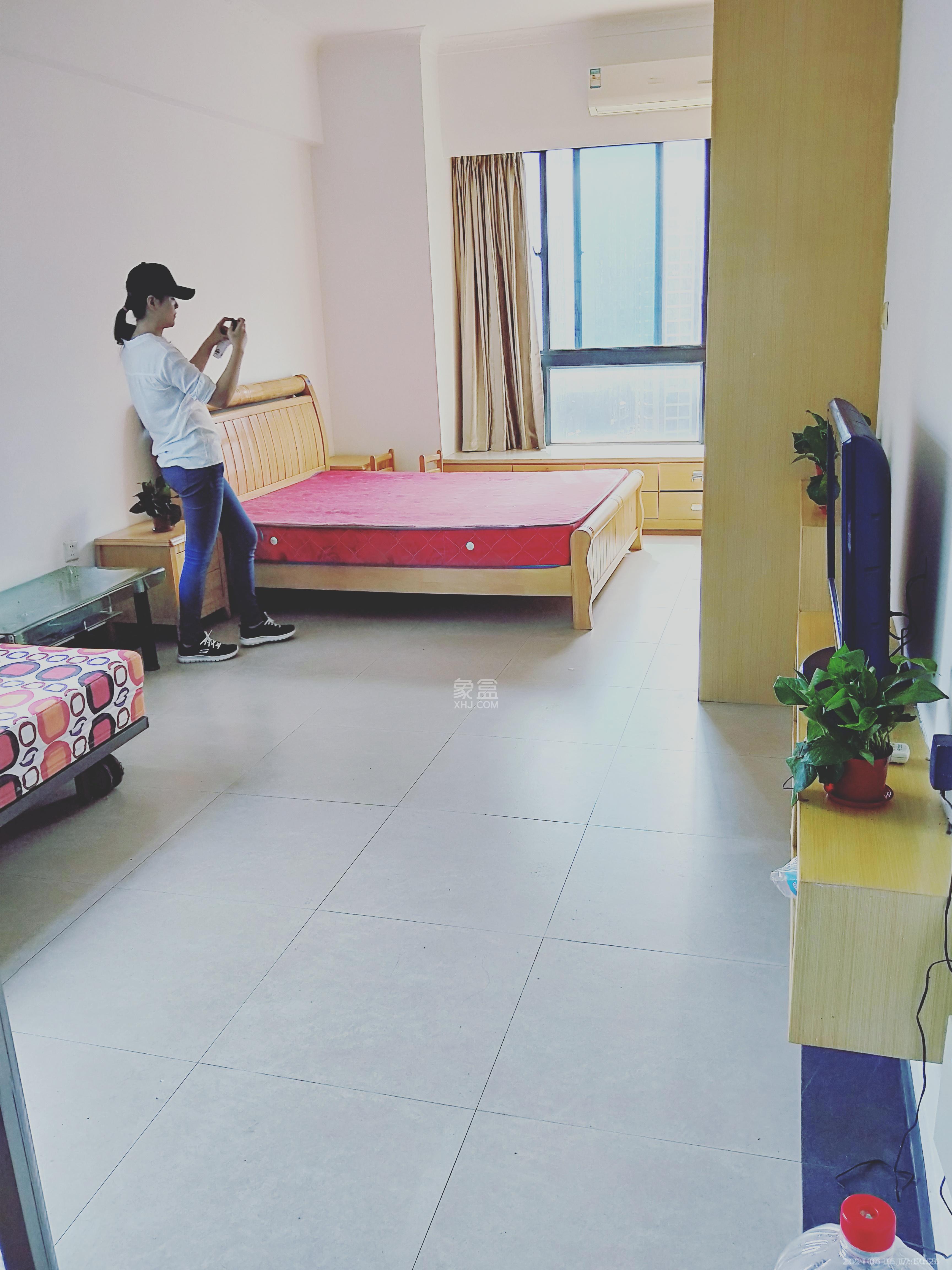 慈善大厦  1室1厅1卫   1200.00元/月室内图