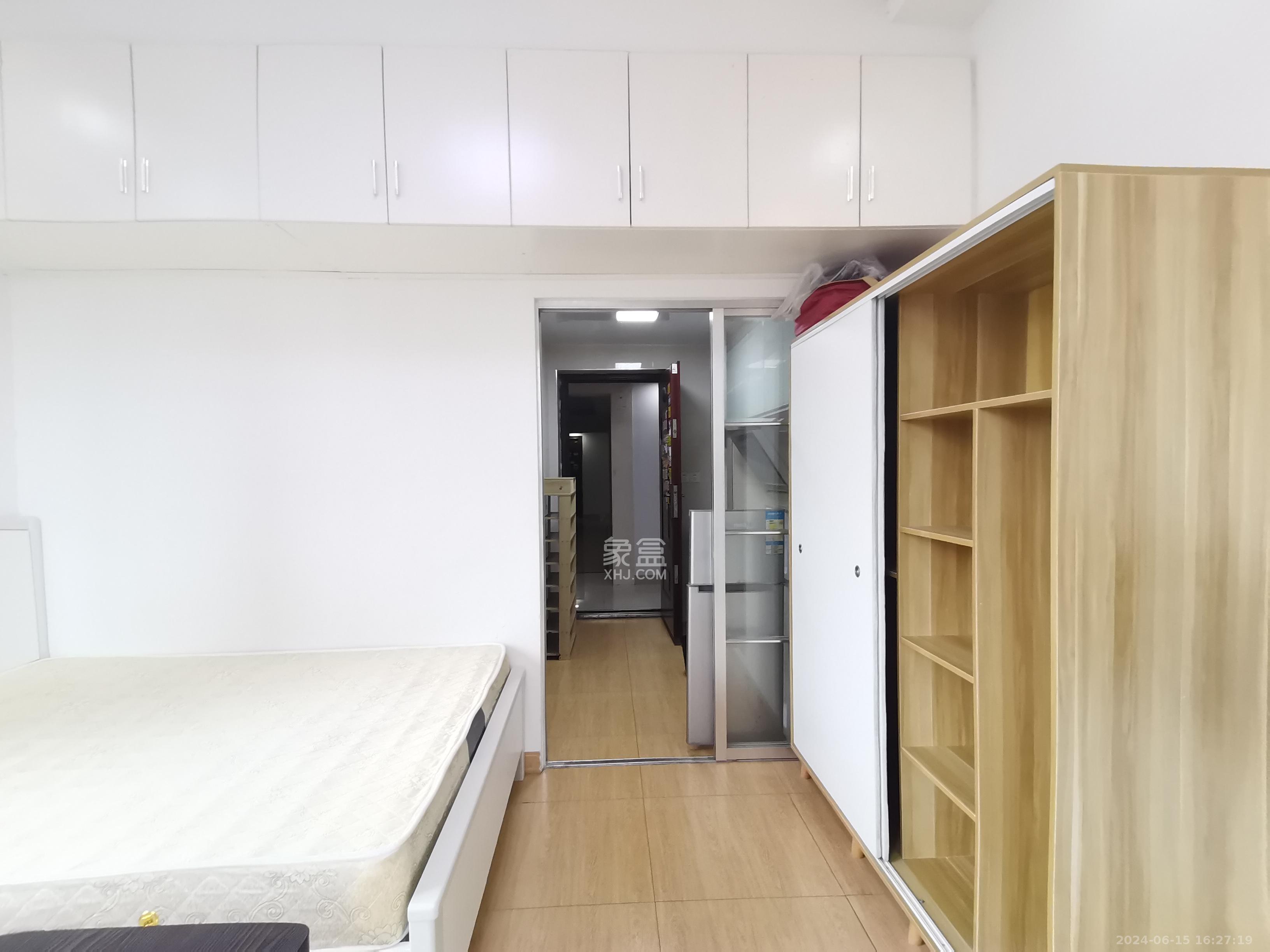 金茂梅溪湖  1室1厅1卫    1500.0元/月室内图