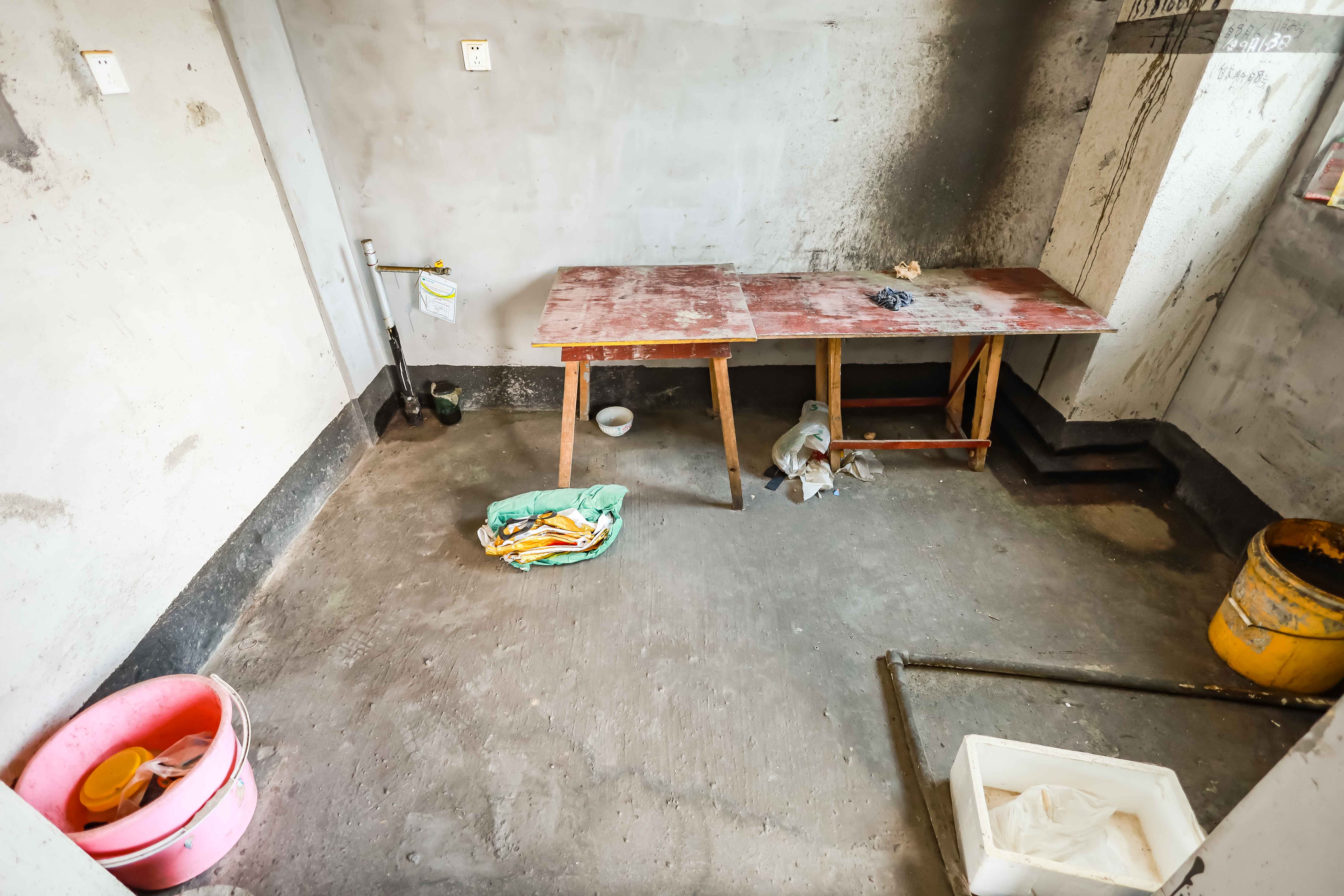 长房云时代  4室2厅2卫   148.00万厨房