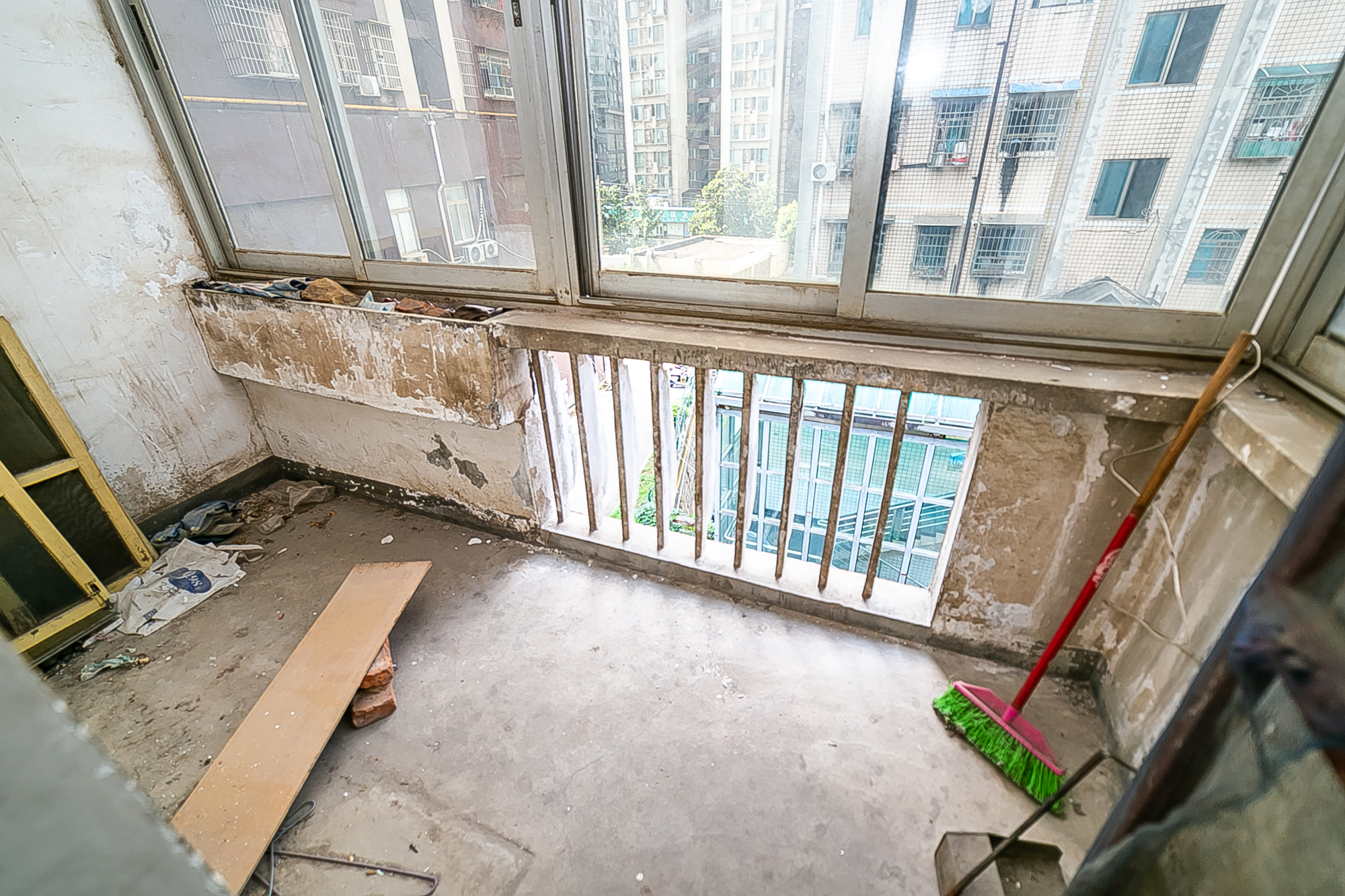 建材储运公司宿舍  2室1厅1卫   38.00万其他