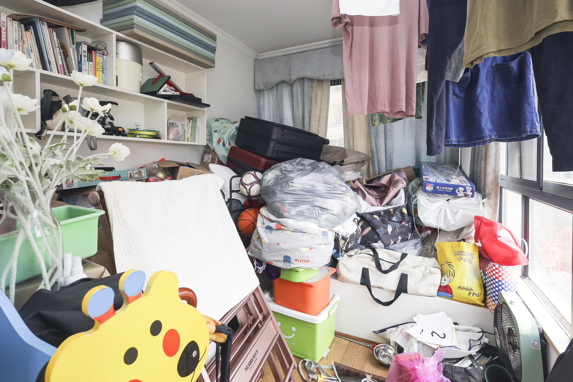 钱隆世家  3室2厅1卫   120.00万卧室