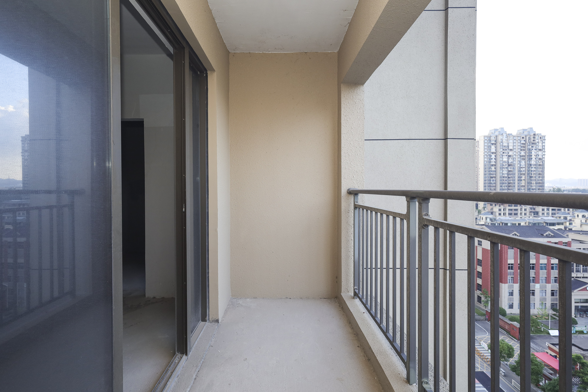 长沙雅居乐花园  4室2厅2卫   91.80万阳台