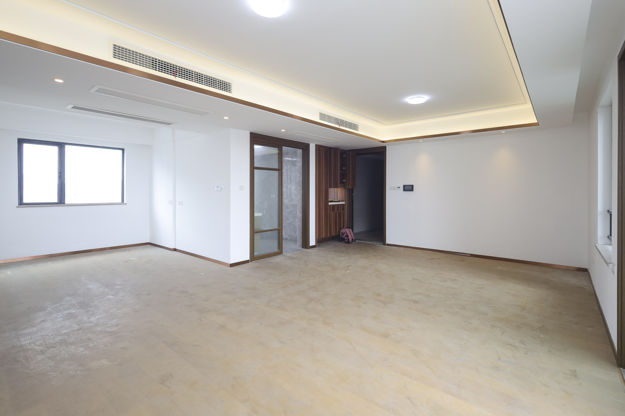 长沙万境潇湘  4室2厅2卫   135.00万客厅