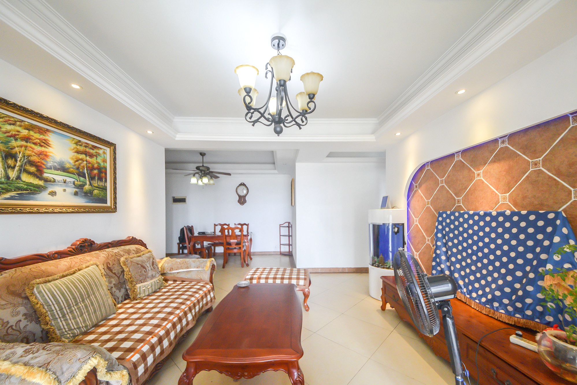 尊邸华庭 4室2厅2卫 120.0万 尊邸华庭 4室2厅2卫 120.0万客厅