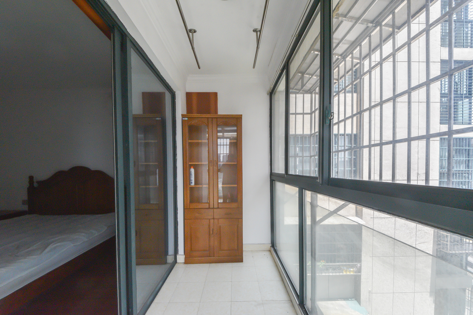 尊邸华庭 4室2厅2卫 120.0万 尊邸华庭 4室2厅2卫 120.0万阳台