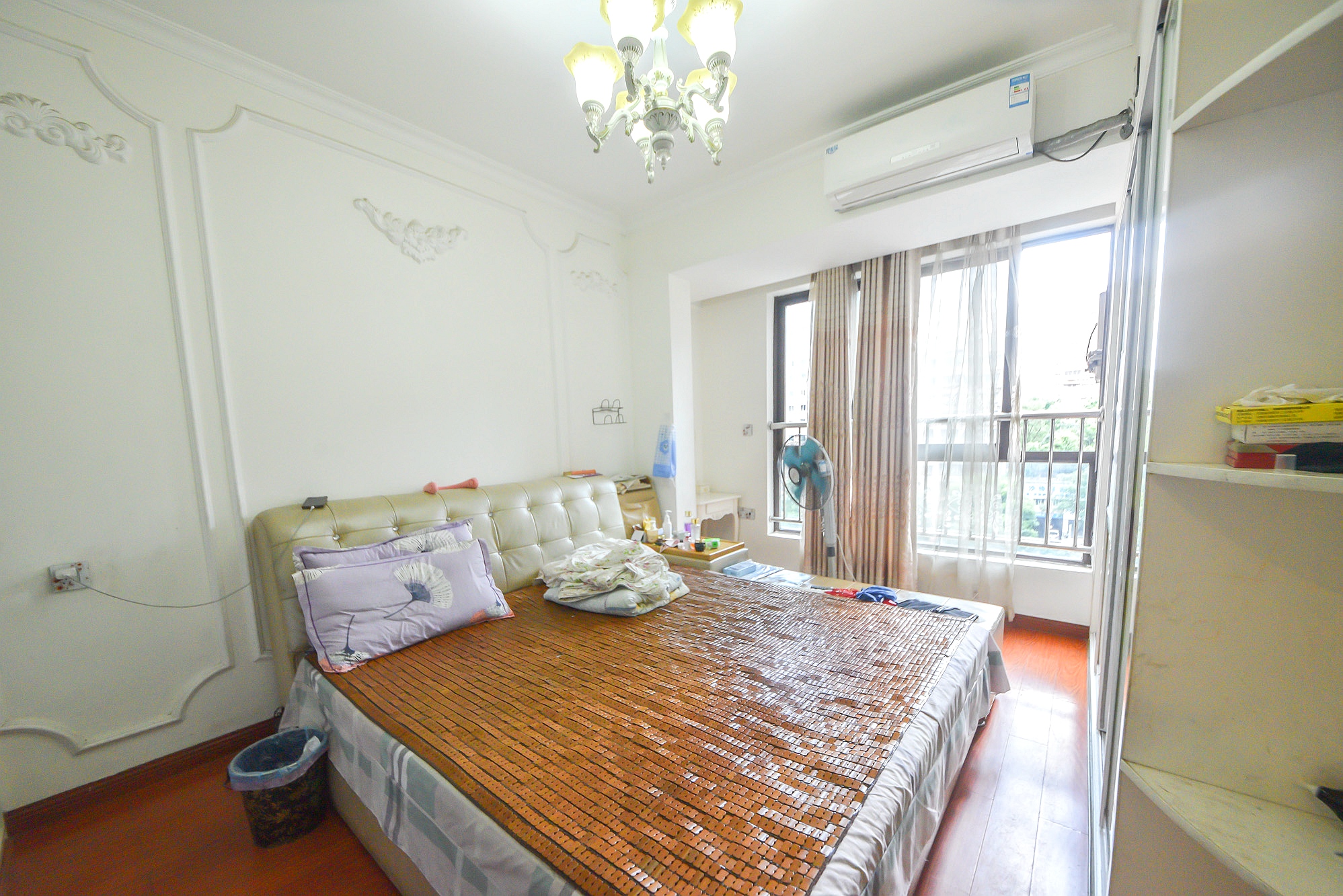 芒果天地(芒果雅苑)  4室2厅2卫   155.00万卧室
