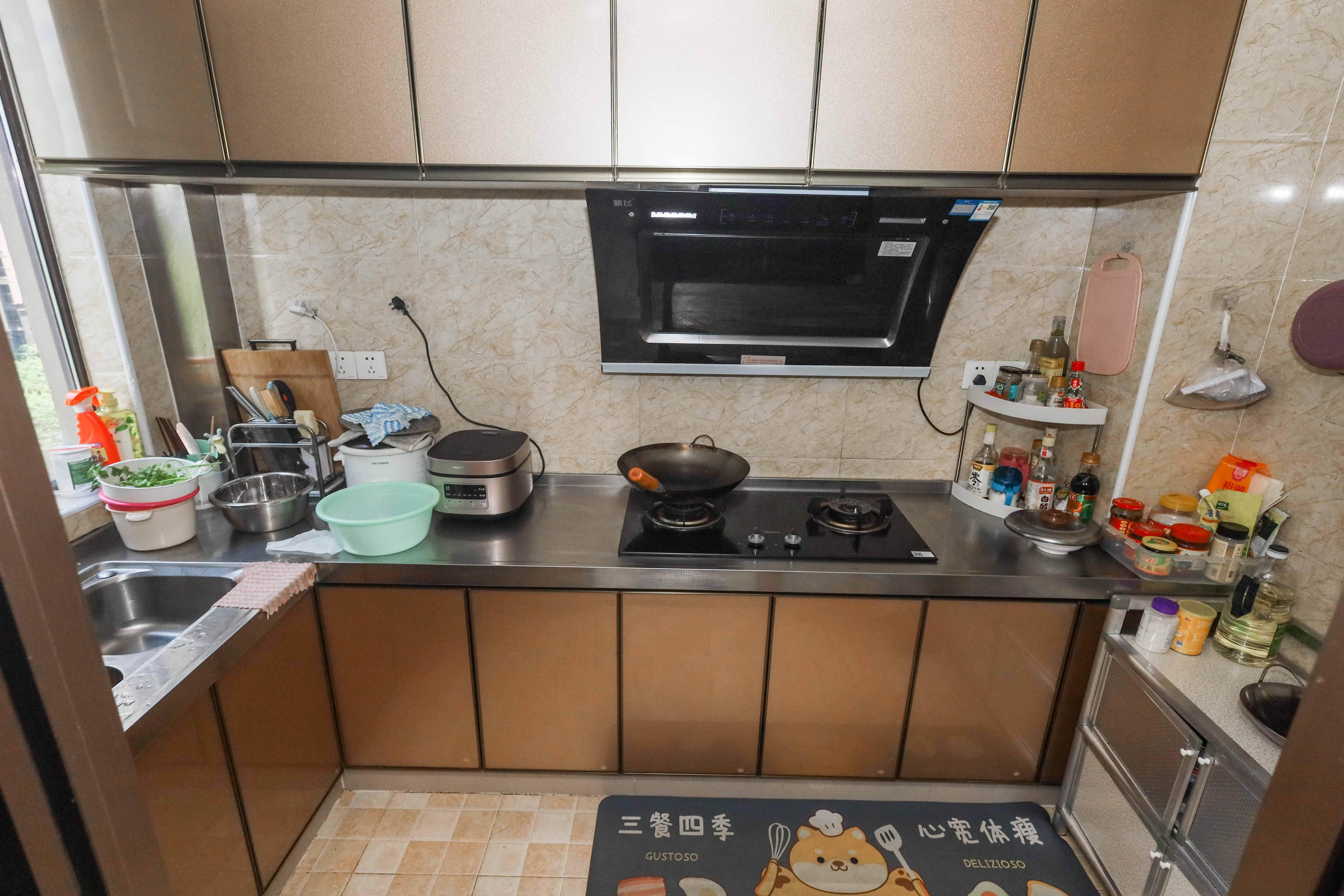 梅溪鑫苑名家  3室2厅2卫   128.00万厨房